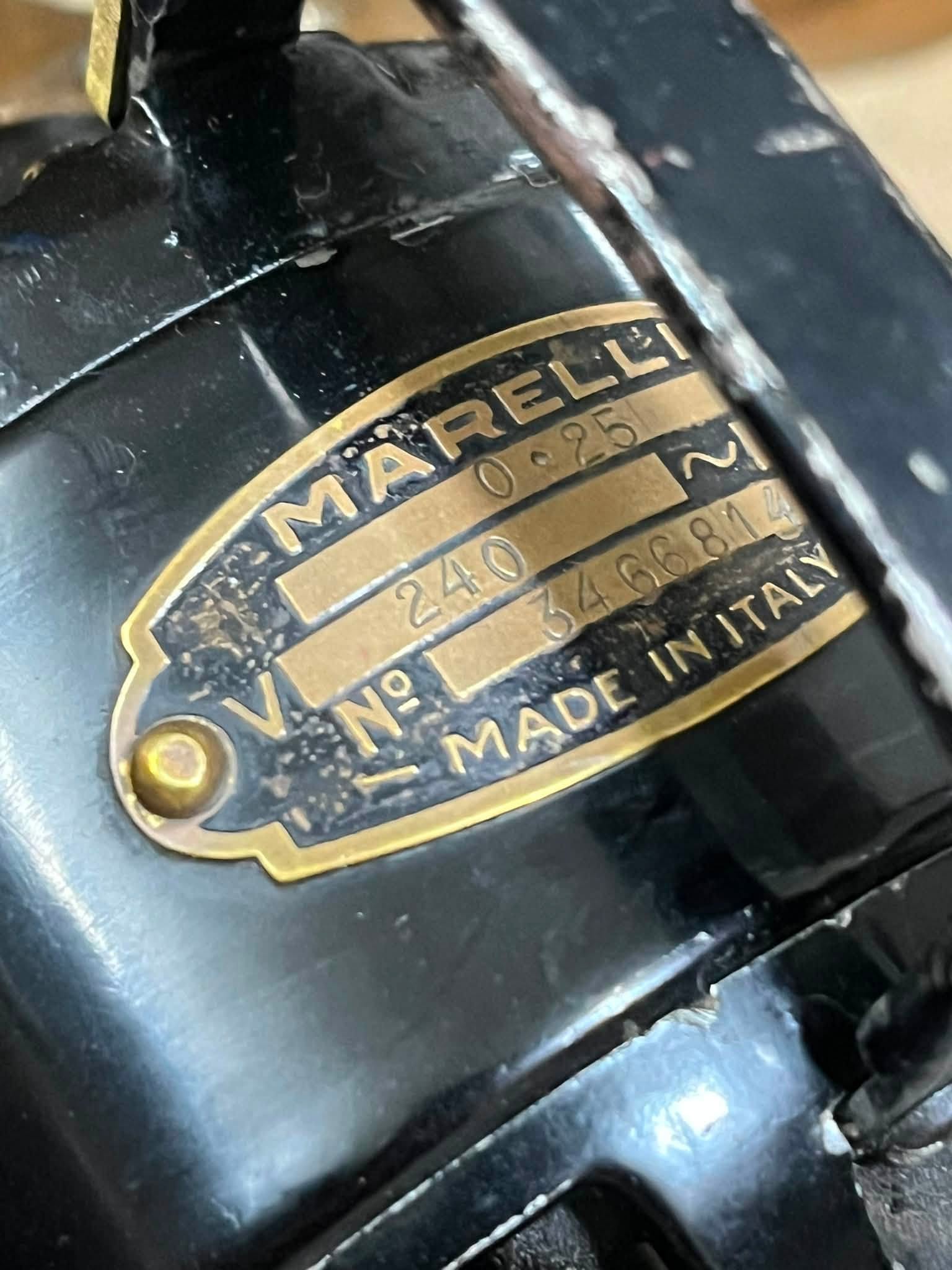 昭和の扇風機、MARELLIイタリア製。実家でまだ現役です*