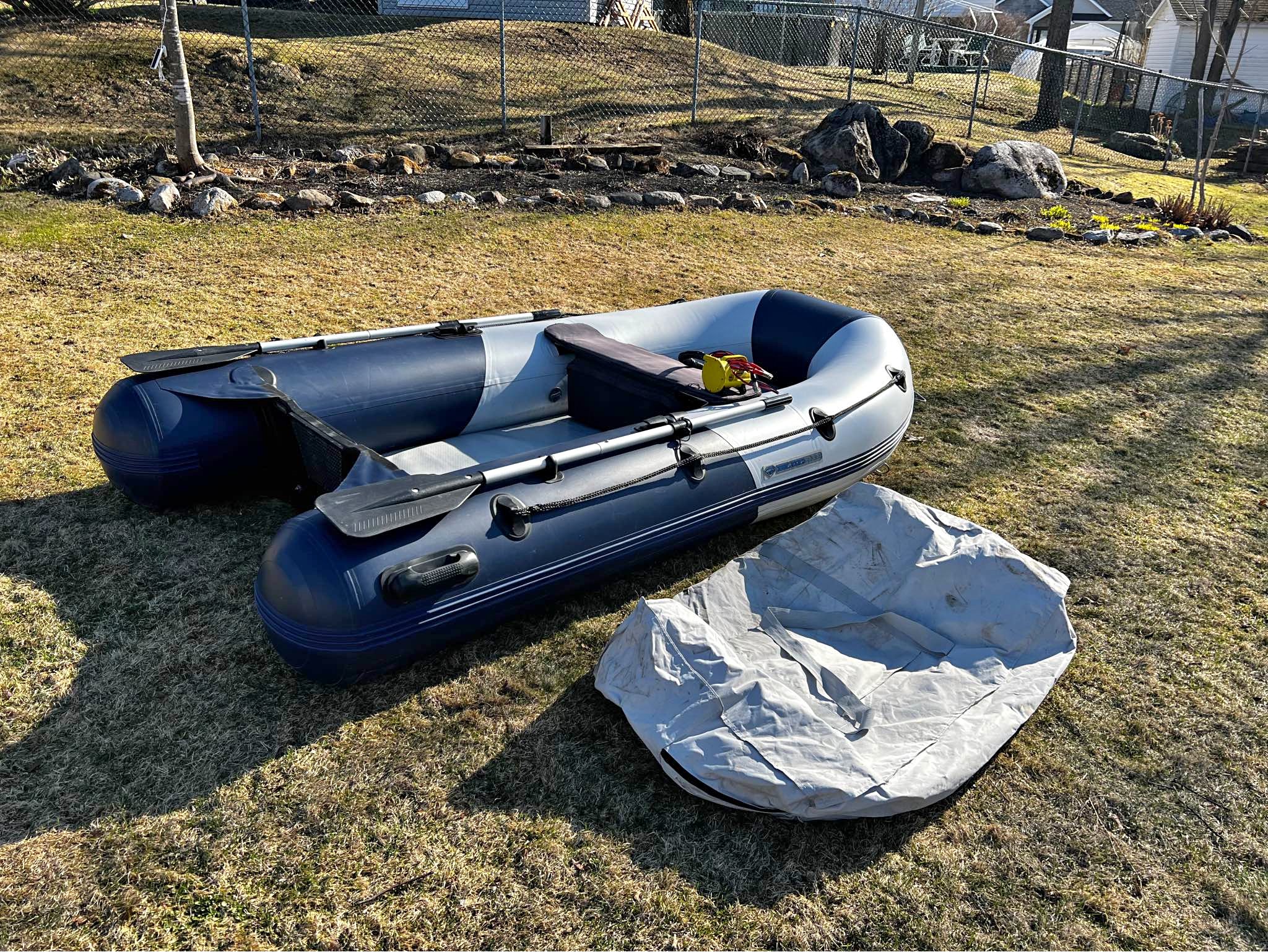 Bateau pneumatique de marque BLUERIB - Kayaks - Lévis, Quebec ...