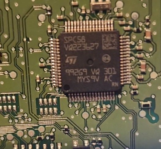What hardware is needed to extract data from SPC56 MCU?