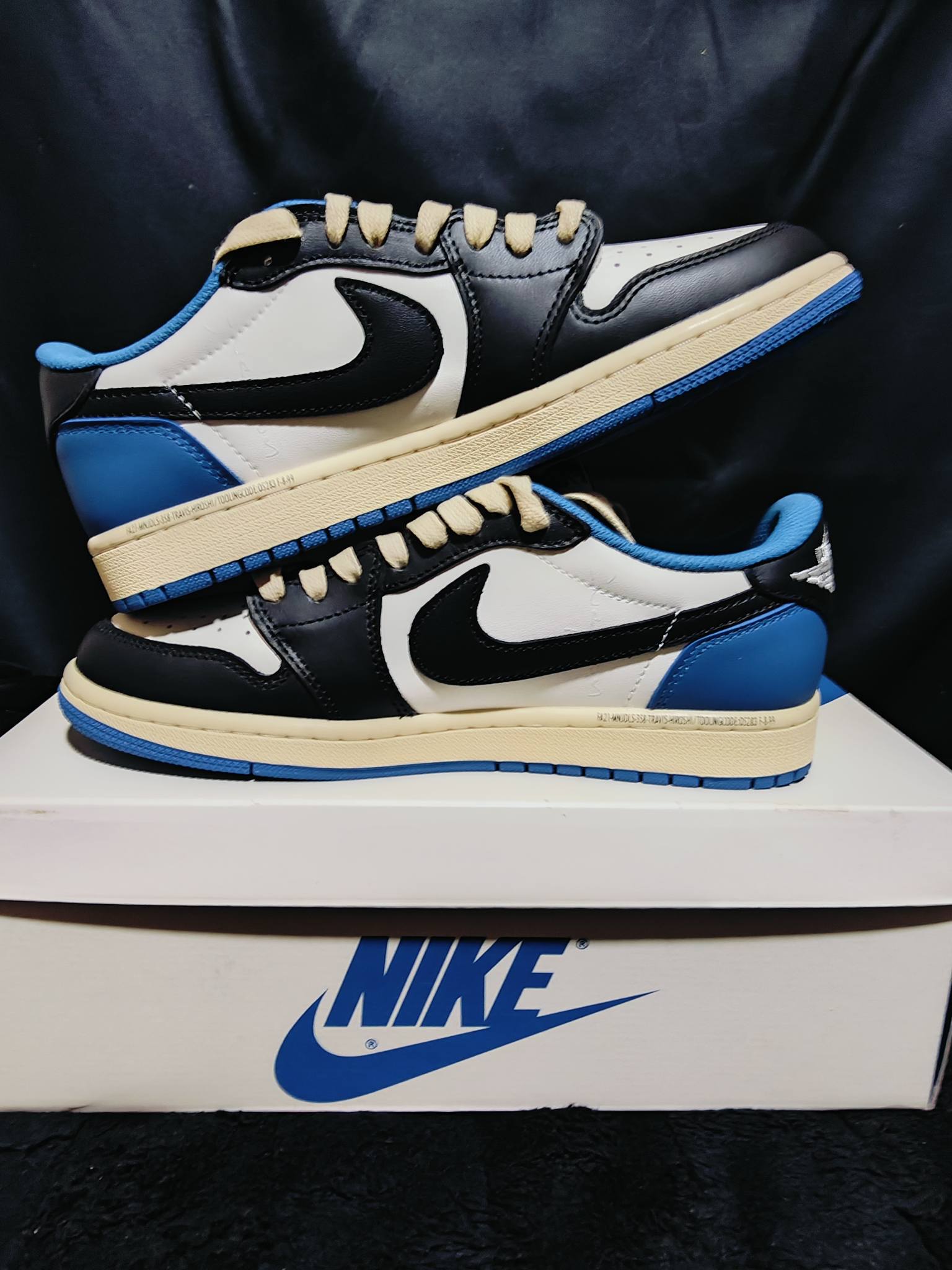 Jordan 1 low travis scott fragment 26cm