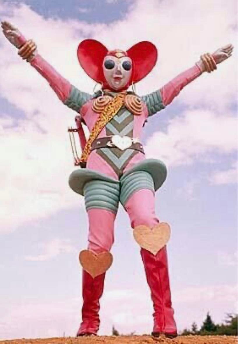 キカイダー01に出てきた、ビジンダー。この、 キャラクターも中々で