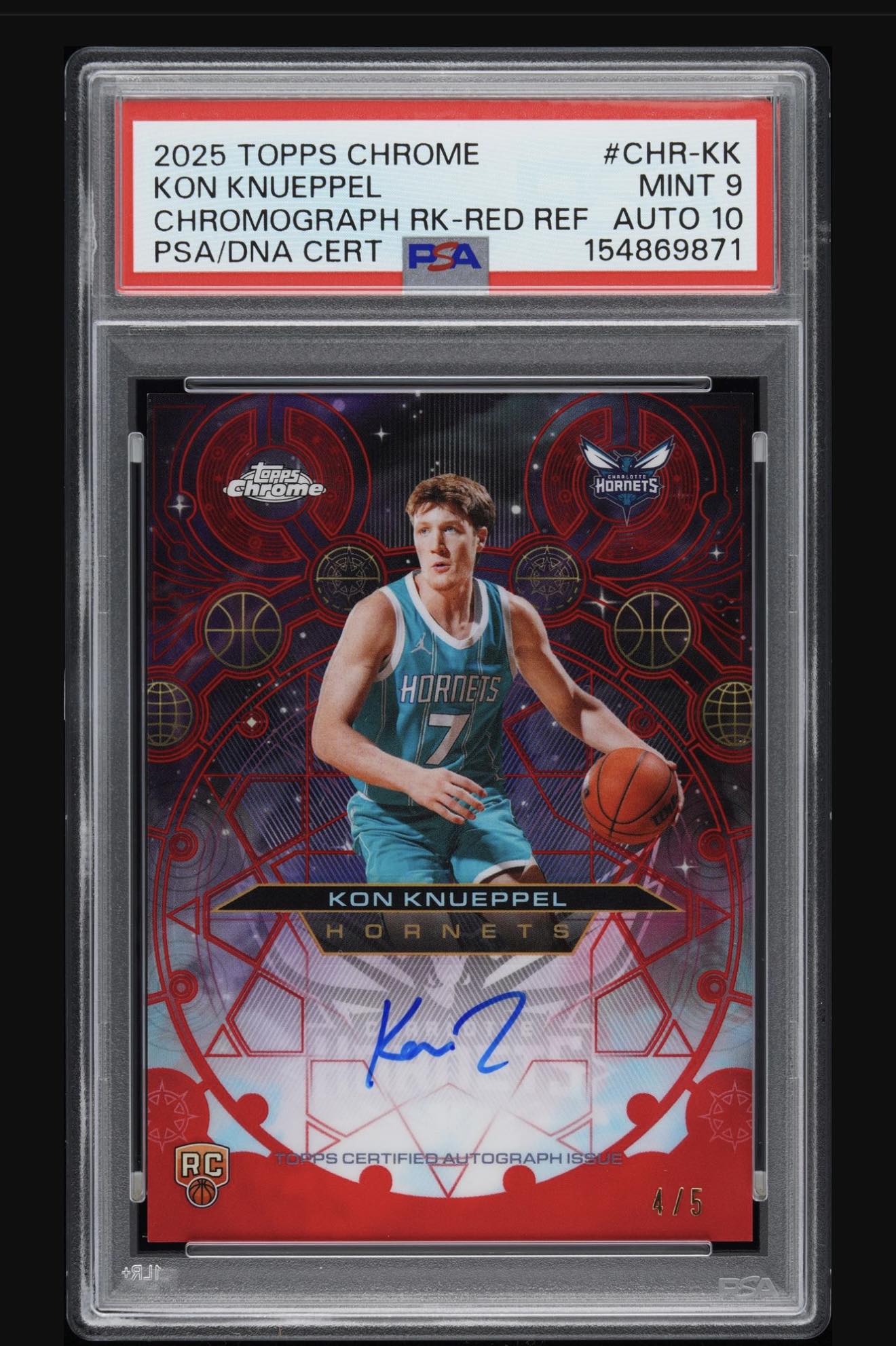 Kon Knueppel jersey match & color match autograph in Topps Chrome 
