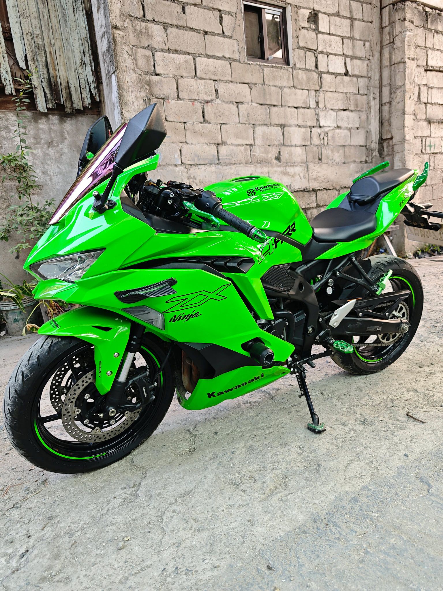 2025 Kawasaki ZX4RR for sale with full exhaust system