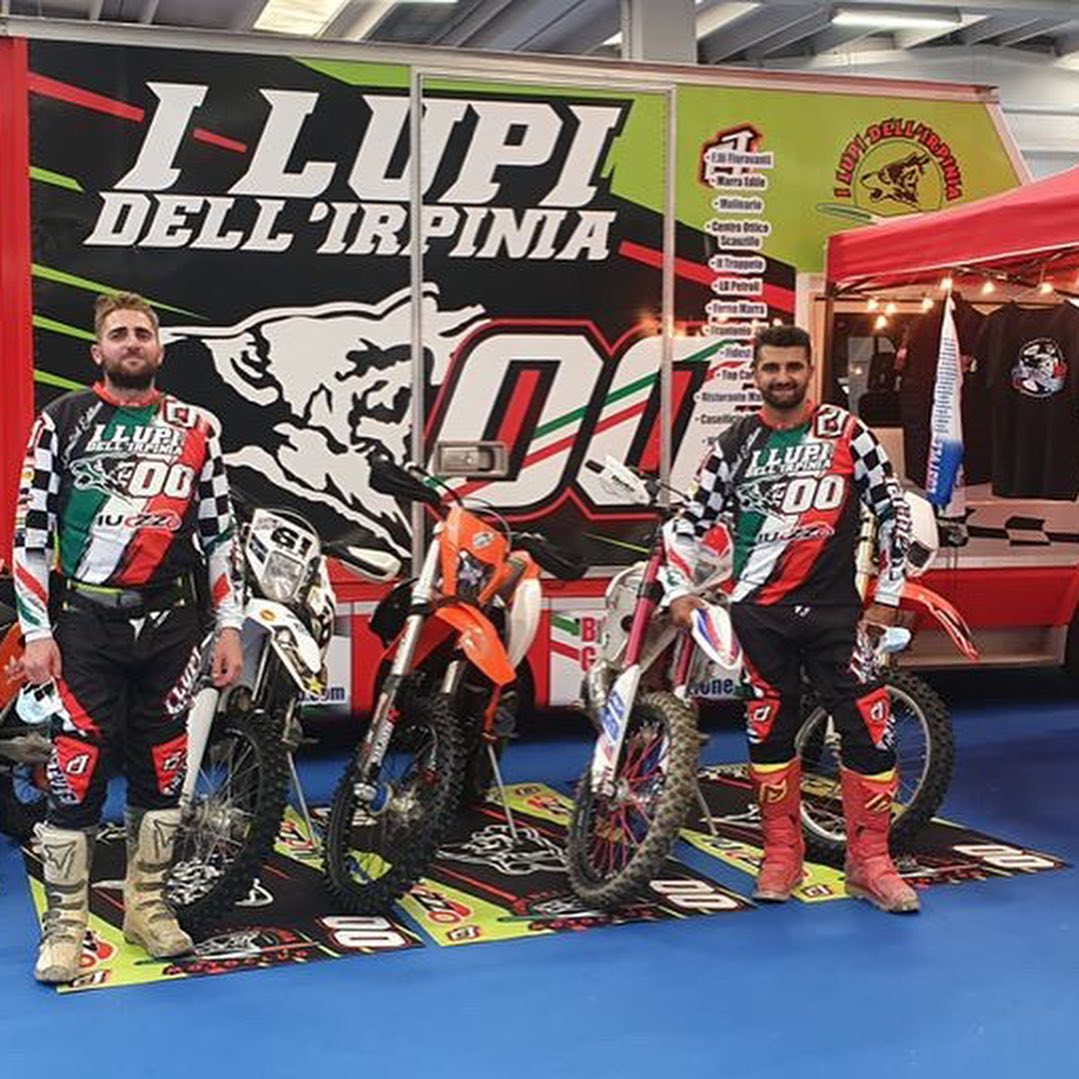 Perche il rapporto con i nostri... - CJ STYLE racing apparel