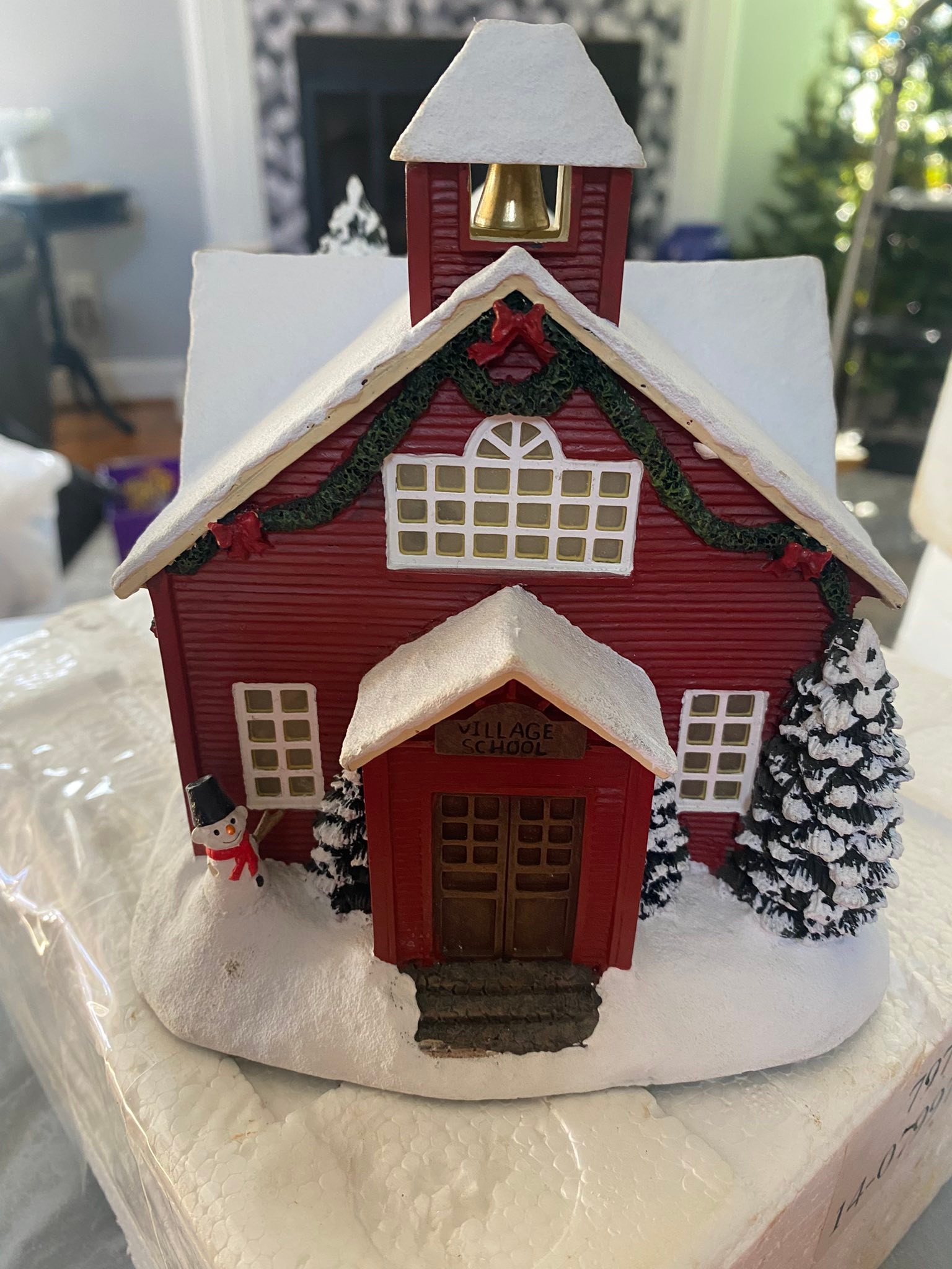 Thomas Kinkade Hawthorne Village 21-piece Christmas village