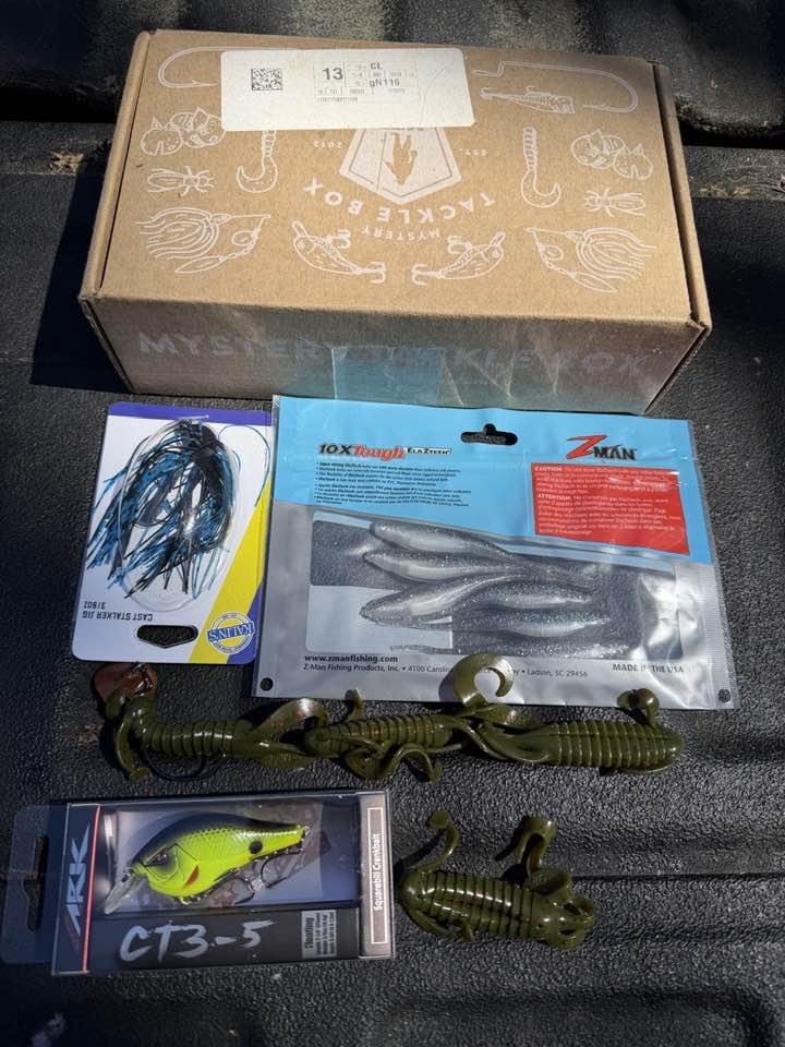 can.you fish artificial lures in the dark QualyQualy Fishing Soft Bait Luminous Glow Shrimp Grub Worms Lure Ice Fishing Lures for Bass Walleye Trout Crappie 54pcs : Sports & Outdoors backpack Color:Black Knight Reel-Walleye