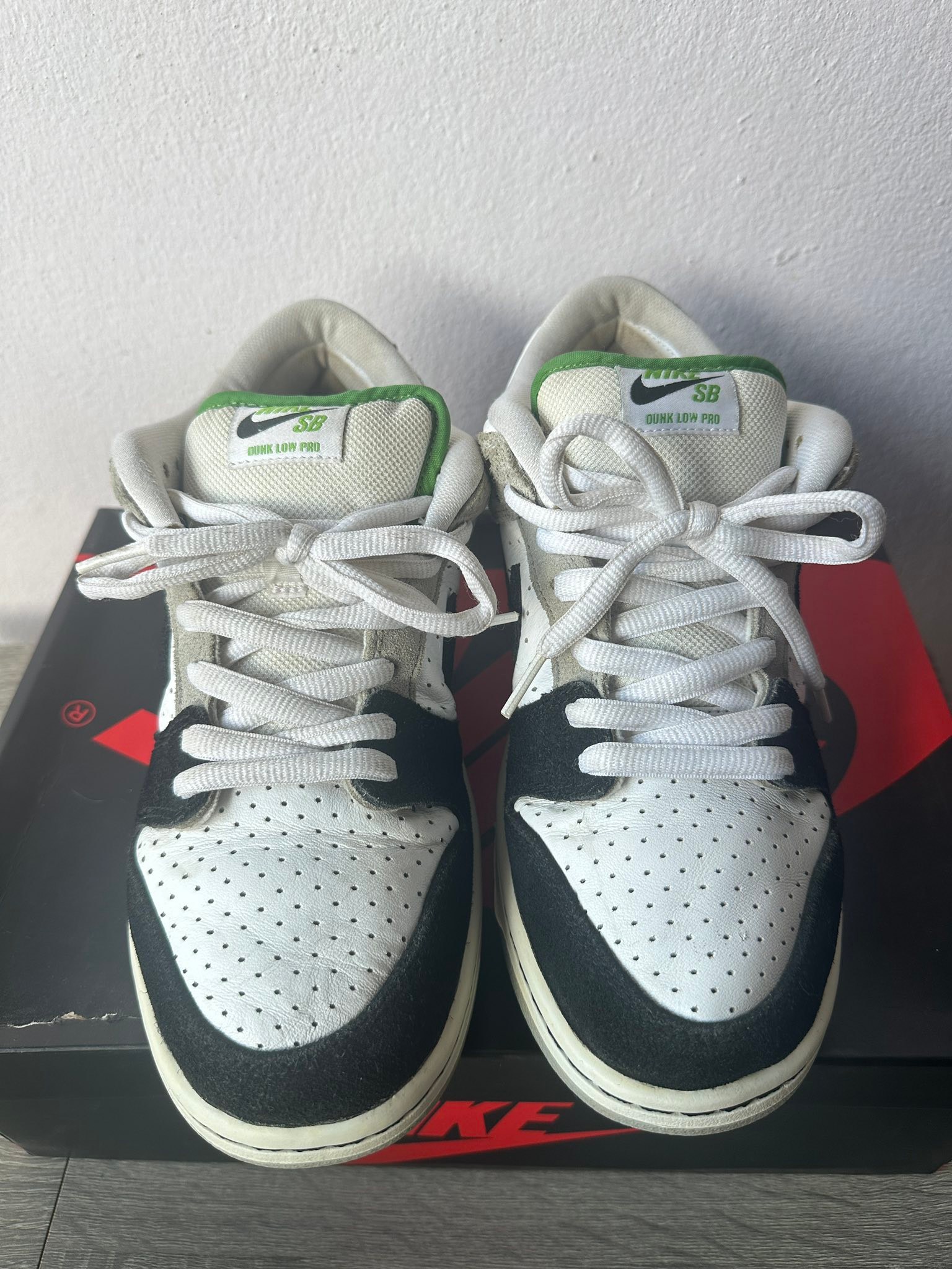?ขออนุญาตแอดมินค่ะ 1. Nike SB Dunk Low Chlorophyll 43 (27.5cm 