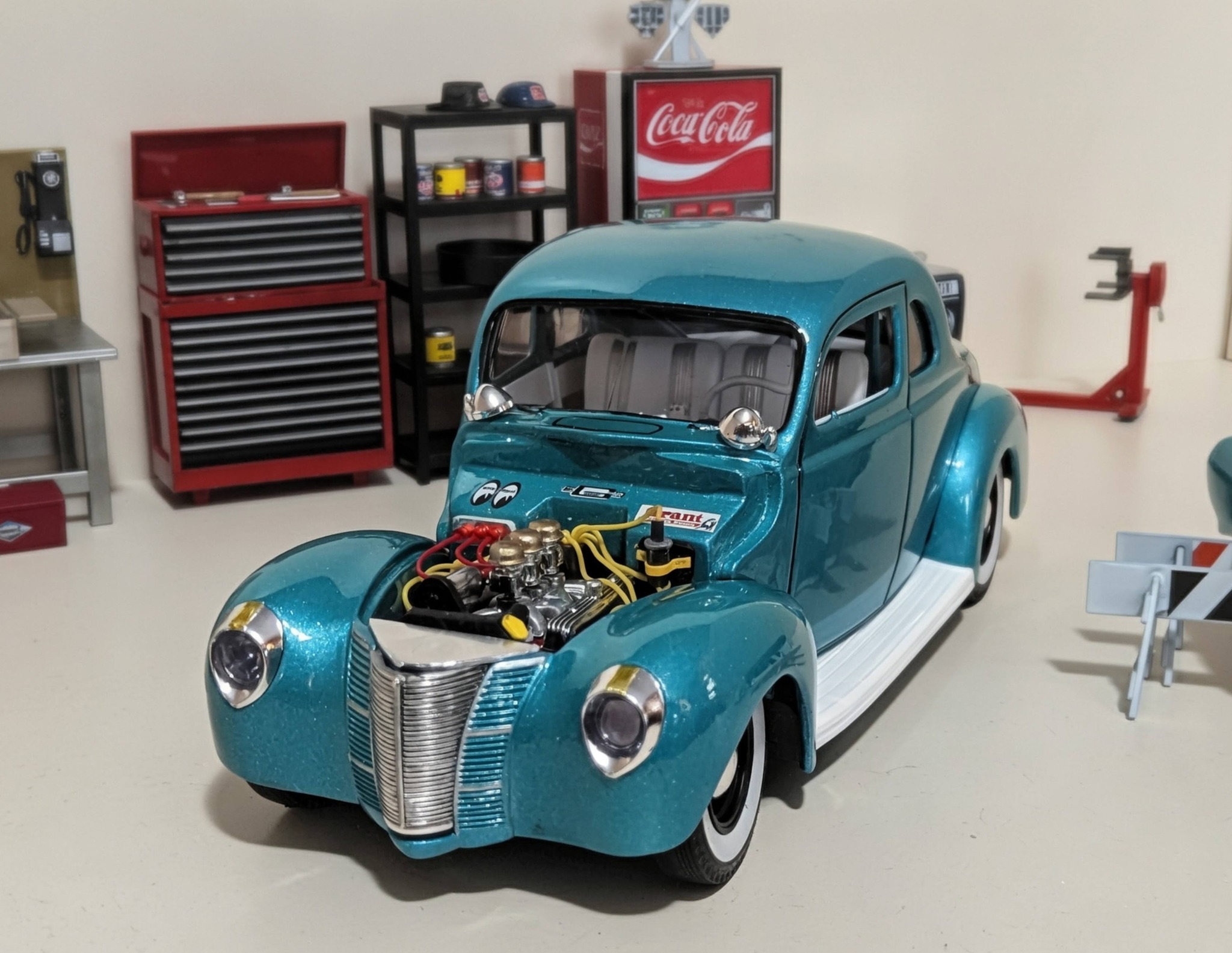 AMT 1940 Ford coupe model car build