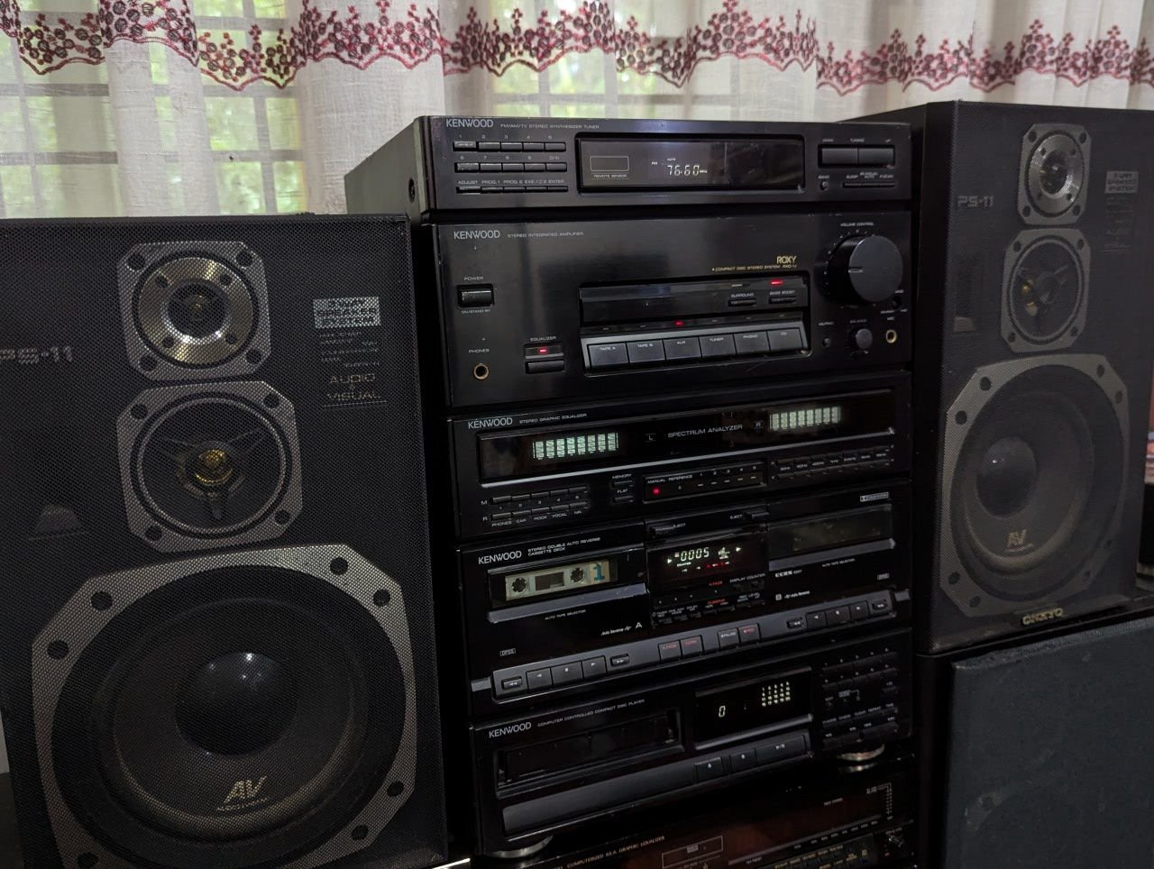 Kenwood Roxy Rxd-1j Hi Fi system for sale