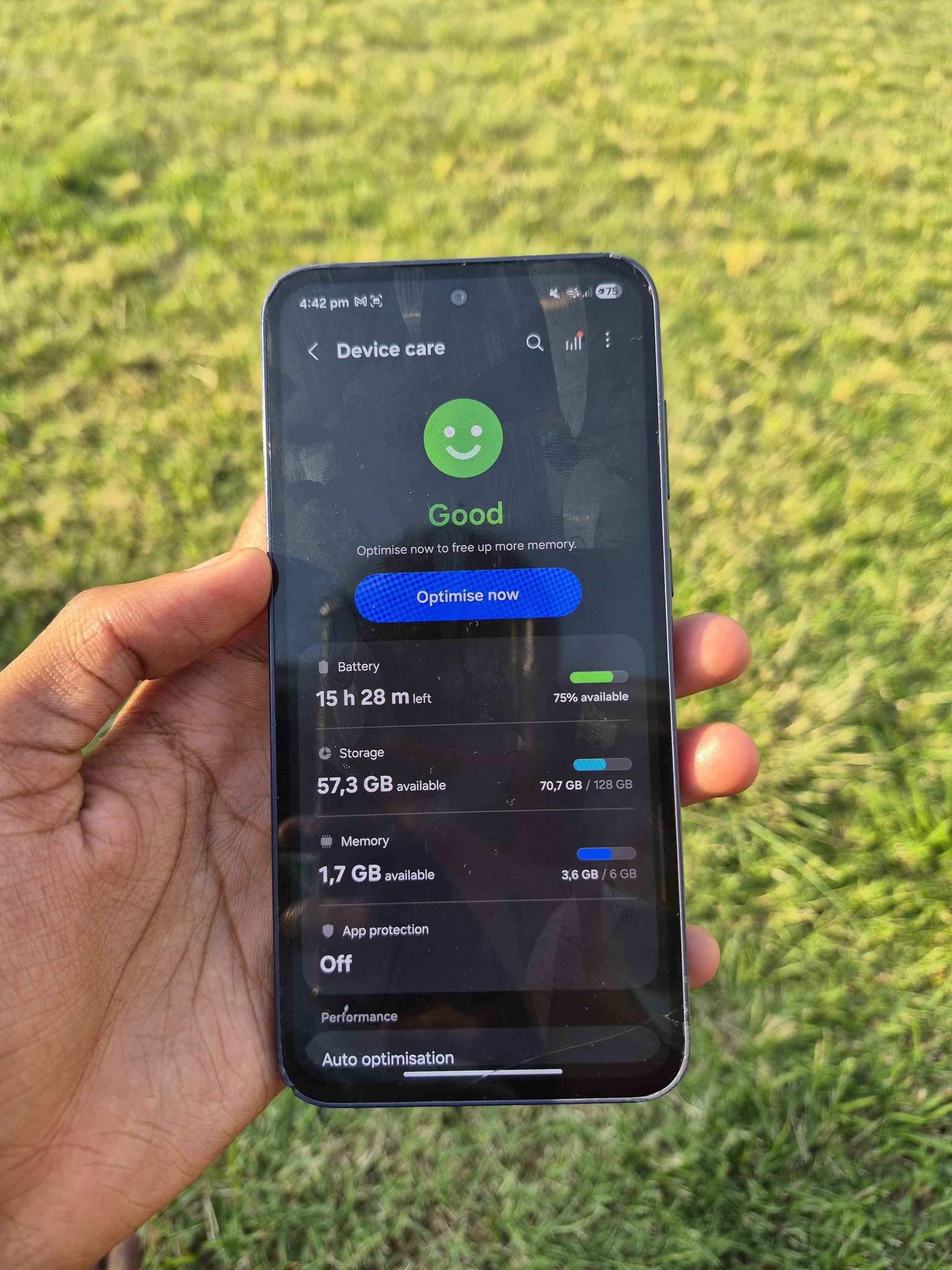 Two phones for sale (iPhone and Samsung - Cell Phones - Johannesburg ...