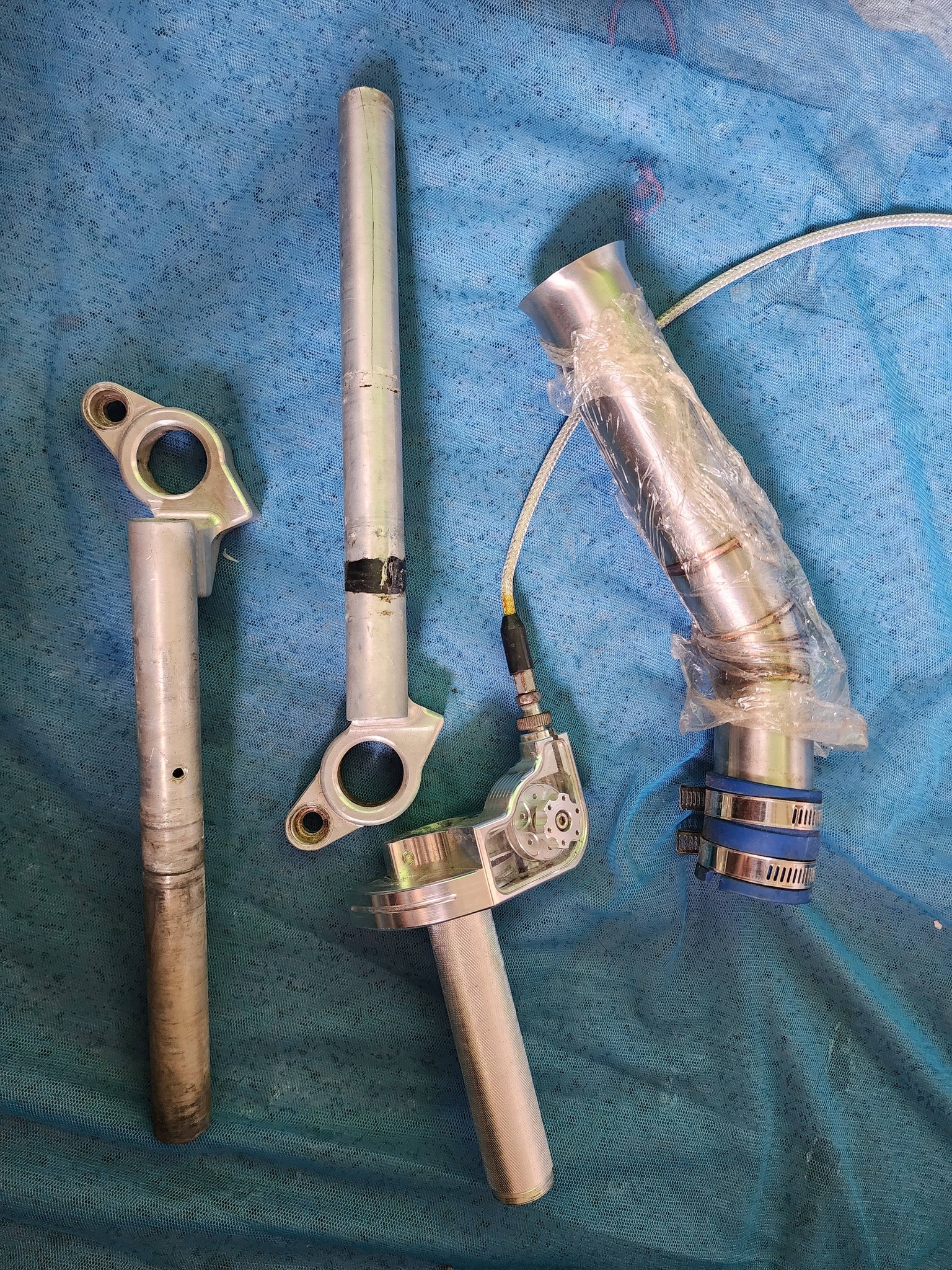 Nutral switch 300. Headlight 800. Shogun seat 2000. Shogun chain