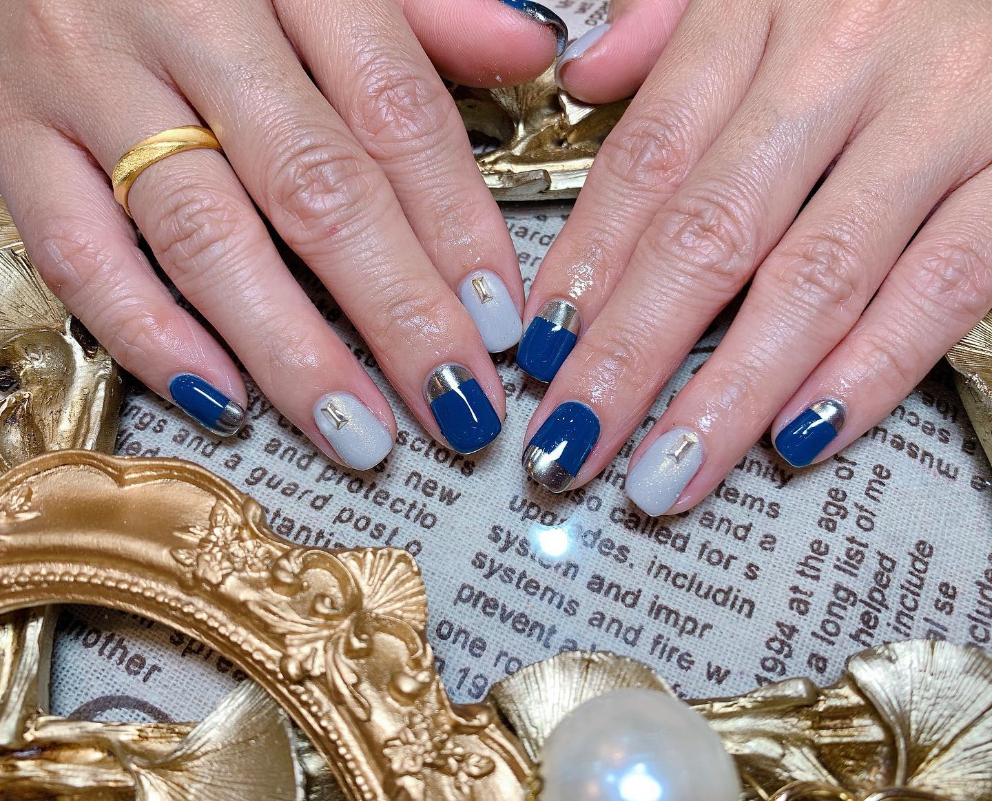歌洛希美甲girose Nail 質感鏡面藍 鏡面指甲 鏡面美甲 鏡面粉 鏡面光療 藍色光療 藍色美甲 藍色美甲 藍色系美甲 藍色控