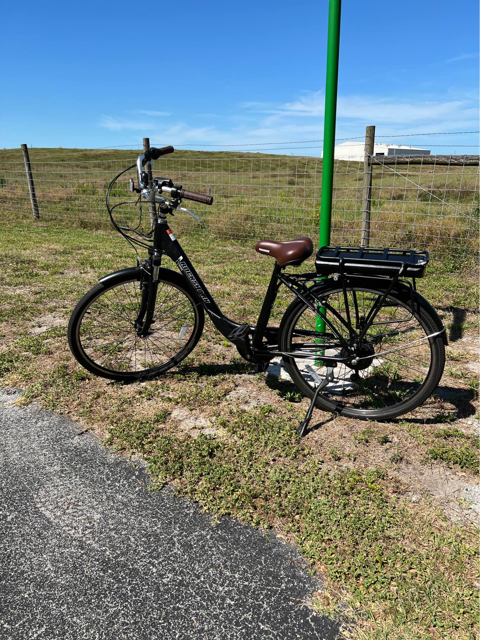 Hiland Rockshark Electric bike 700c - Bicycles - Town 'n' Country ...
