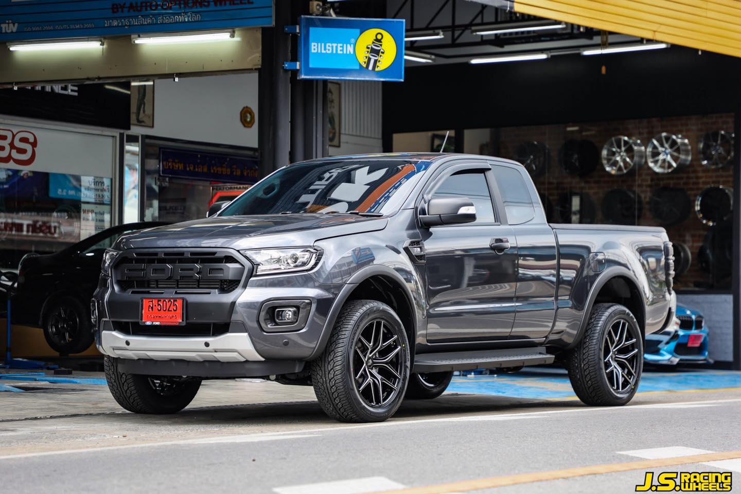 Ford Ranger ป้ายแดงหอมๆอยากได้ล้อยางใหม่จัดหั้ย!!! >> ล้อ Jager Dyna ...