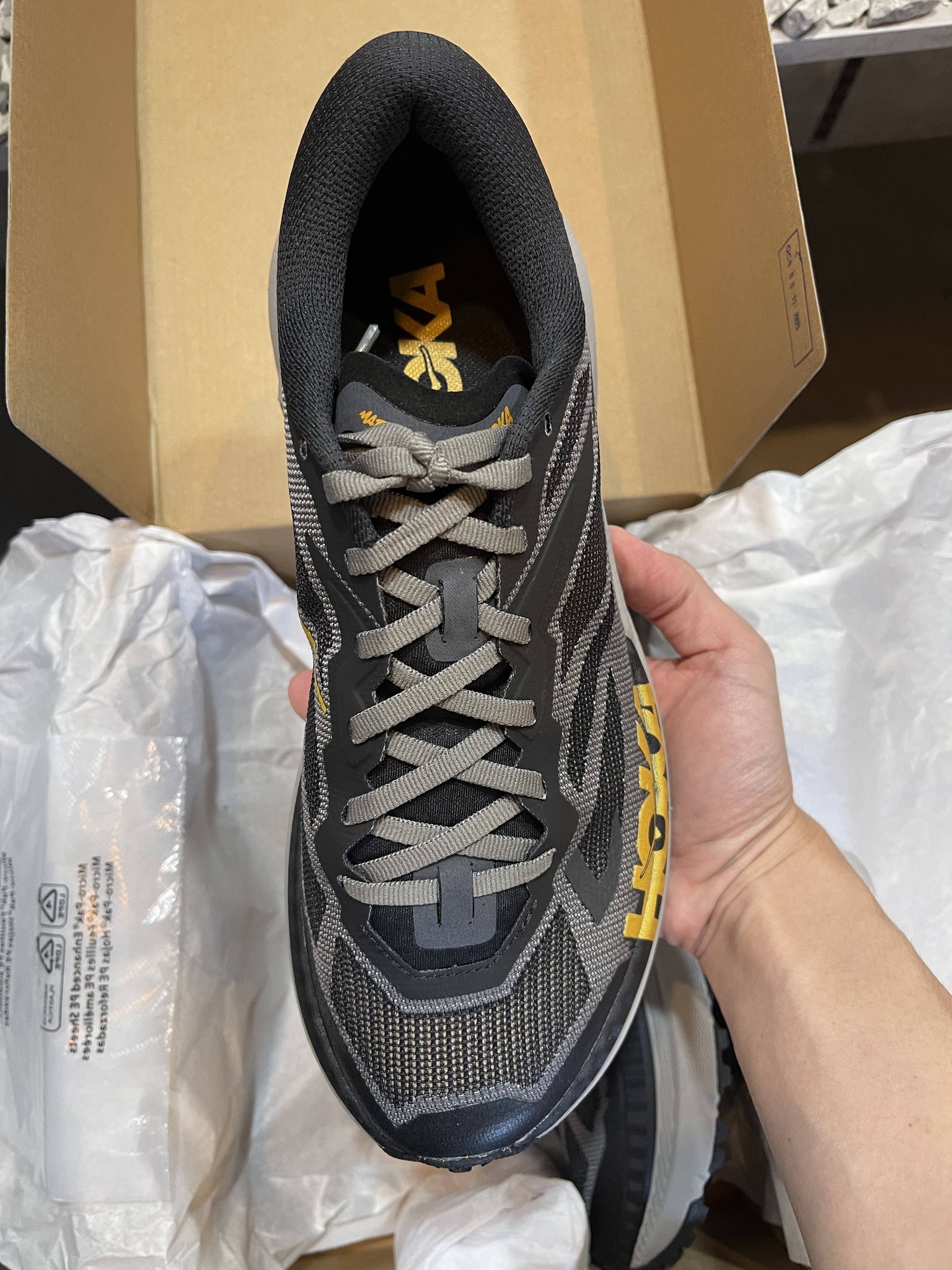 Adidas adizero boston 13 size 44/28 cm พร้อมกล่อง ขายที่ราคา 