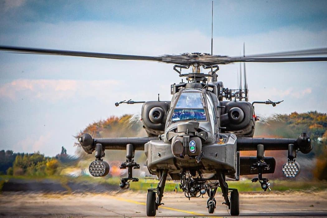 A Dutch AH-64D is taxiing to line up... - Combat Helicopters