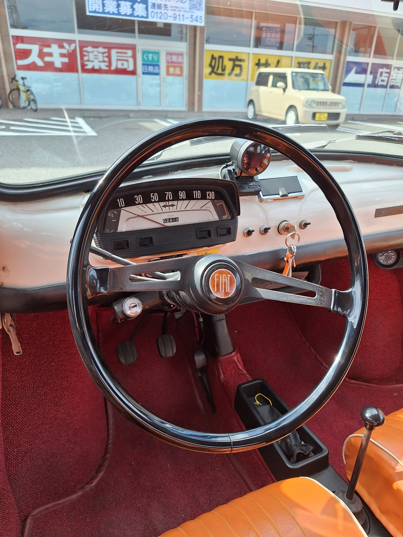 車検が無く、数年間動いていないフィアット500F エンジンが掛からず 