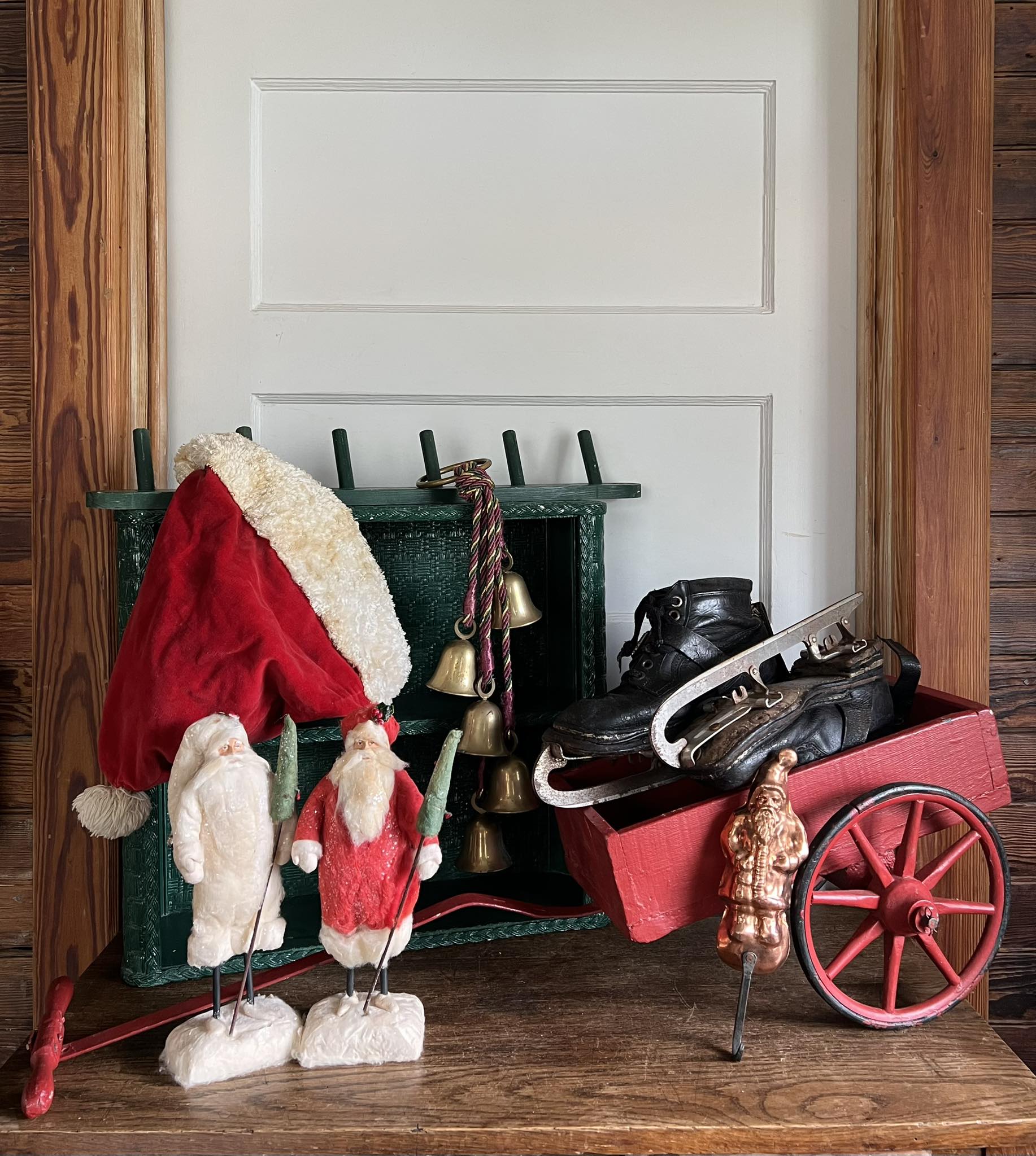Here are a few more vintage Christmas pieces from my collection! I