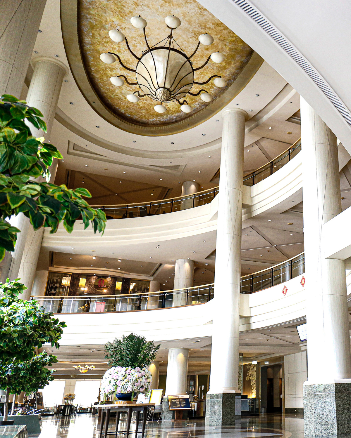 เติมความสุขมากมายให้กับชีว... - Miracle Grand Convention Hotel