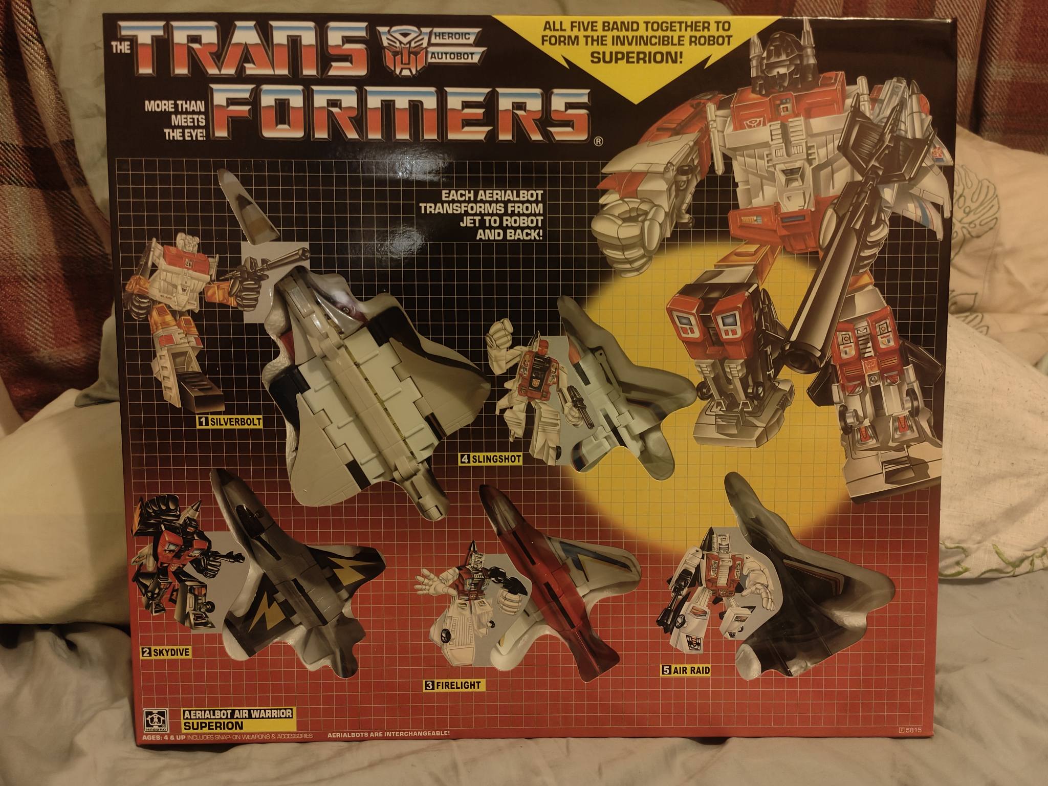 KO LEGACY UNITED ANIMATED OPTIMUS PRIME AND UPGRADE KIT BAIWEI百微