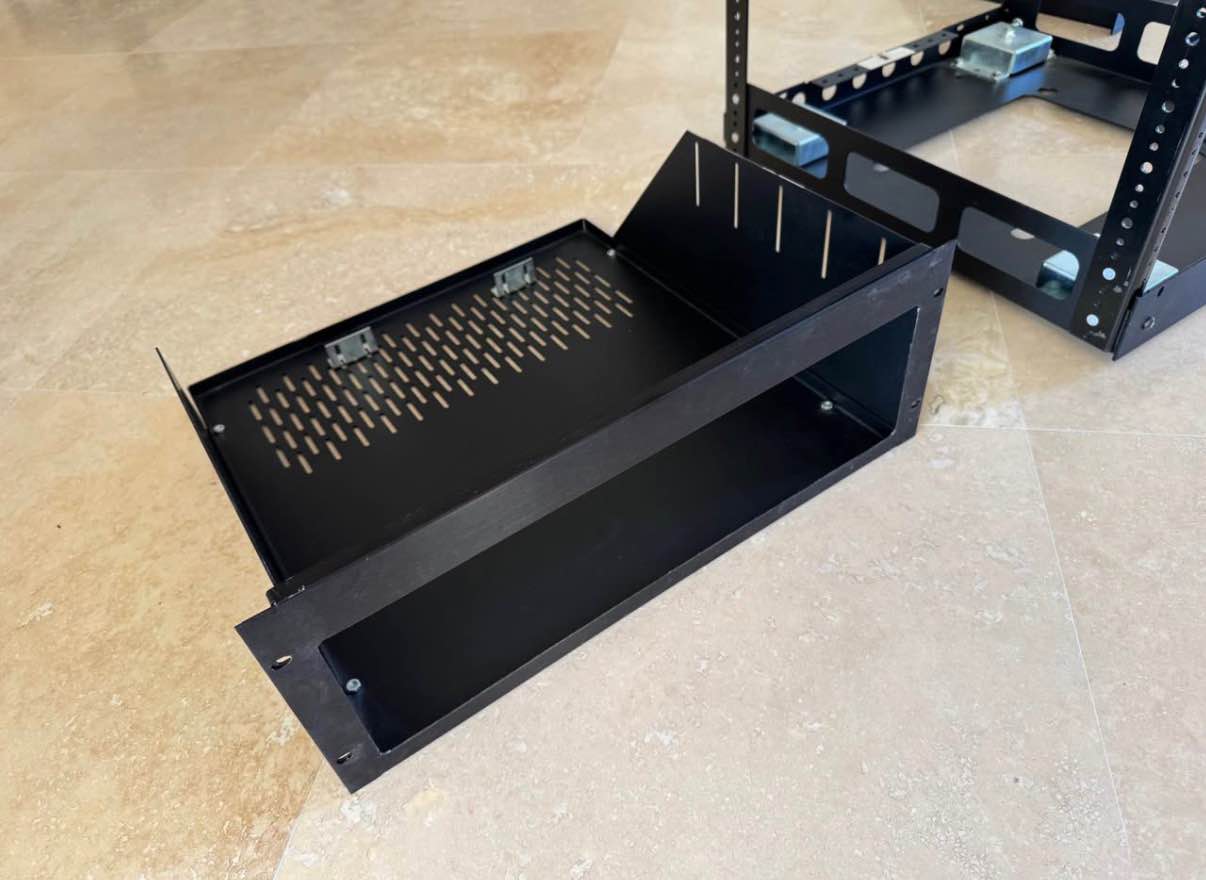 Middle Atlantic 12U Rolling AV / Network Rack (Broadcast Quality ...
