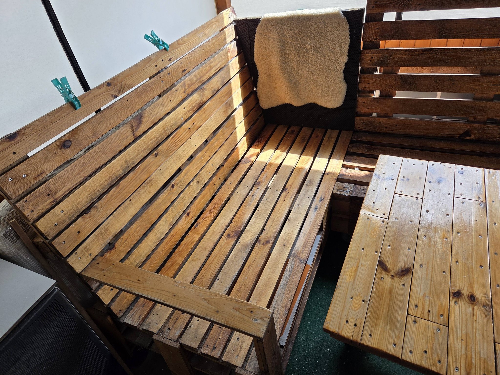 Selbstgebaute Gartenmöbel zu verschenken