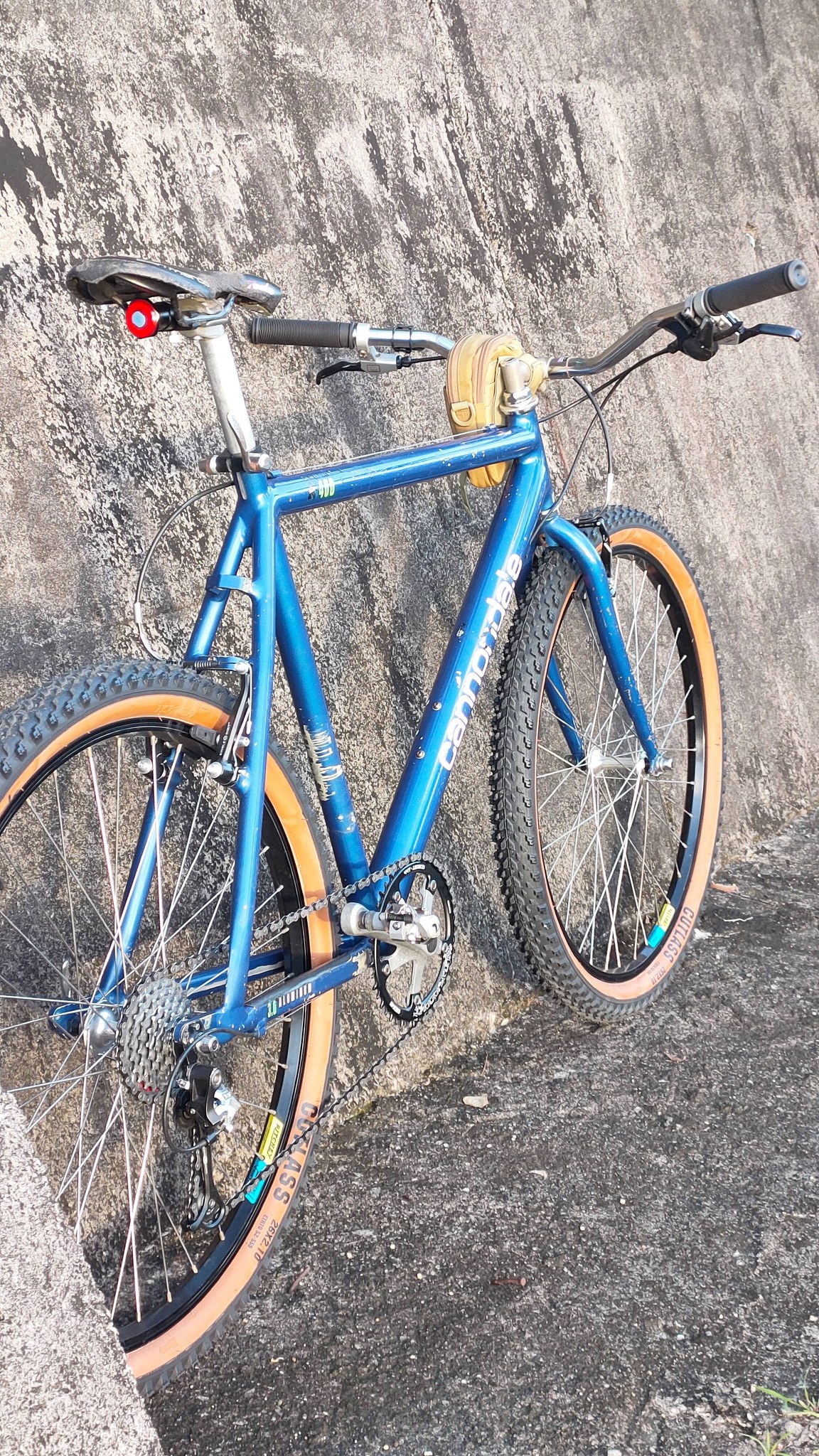 [日暮里駅引き取り限定]Cannondale M400 ブルー色　90年代の傑作 Cannondale m400 hyper-highlight blue bike