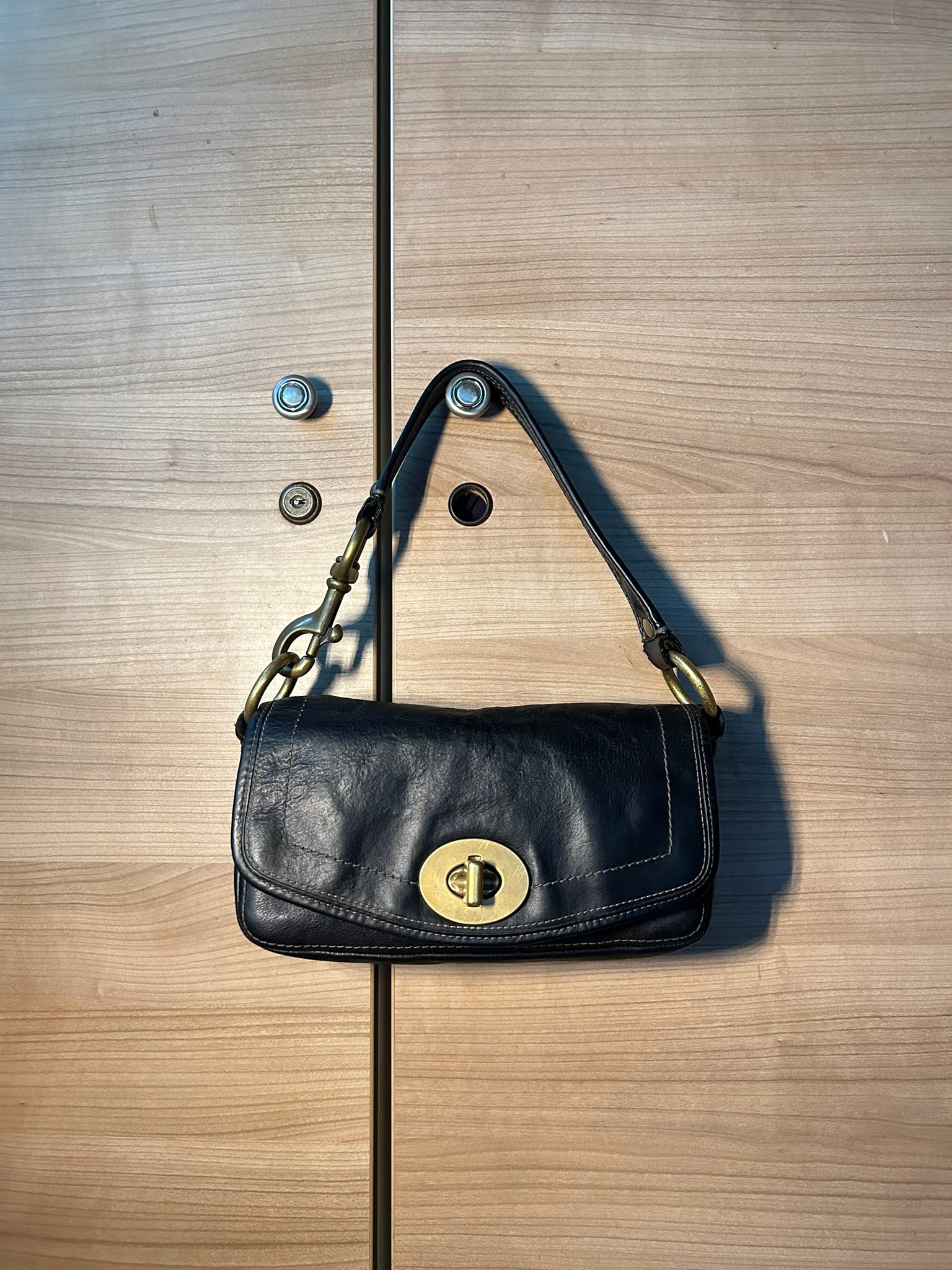 ✨ Coach Turnlock Legacy – 65th Anniversary Edition ✨