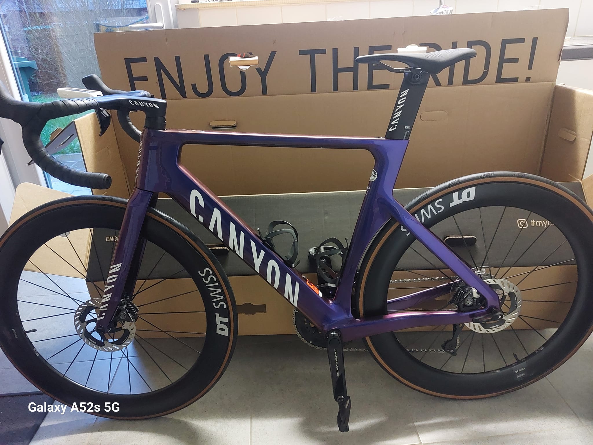 Unboxing the new canyon Aeroad CFR in Alpecin Deceuninck colour