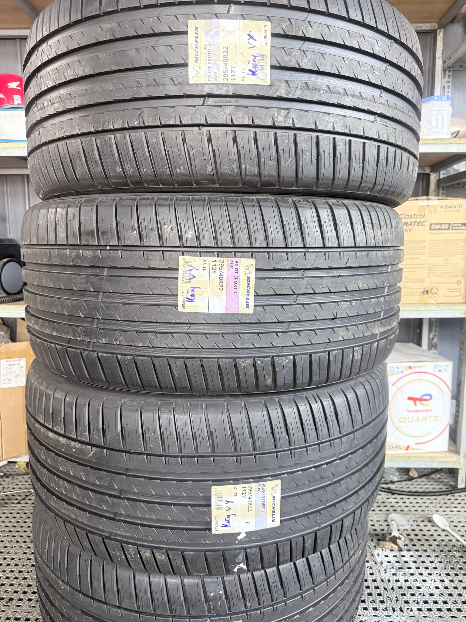 Michelin - Pirelli - Goodyear 295/40/22 Mecerdes G63 AMG