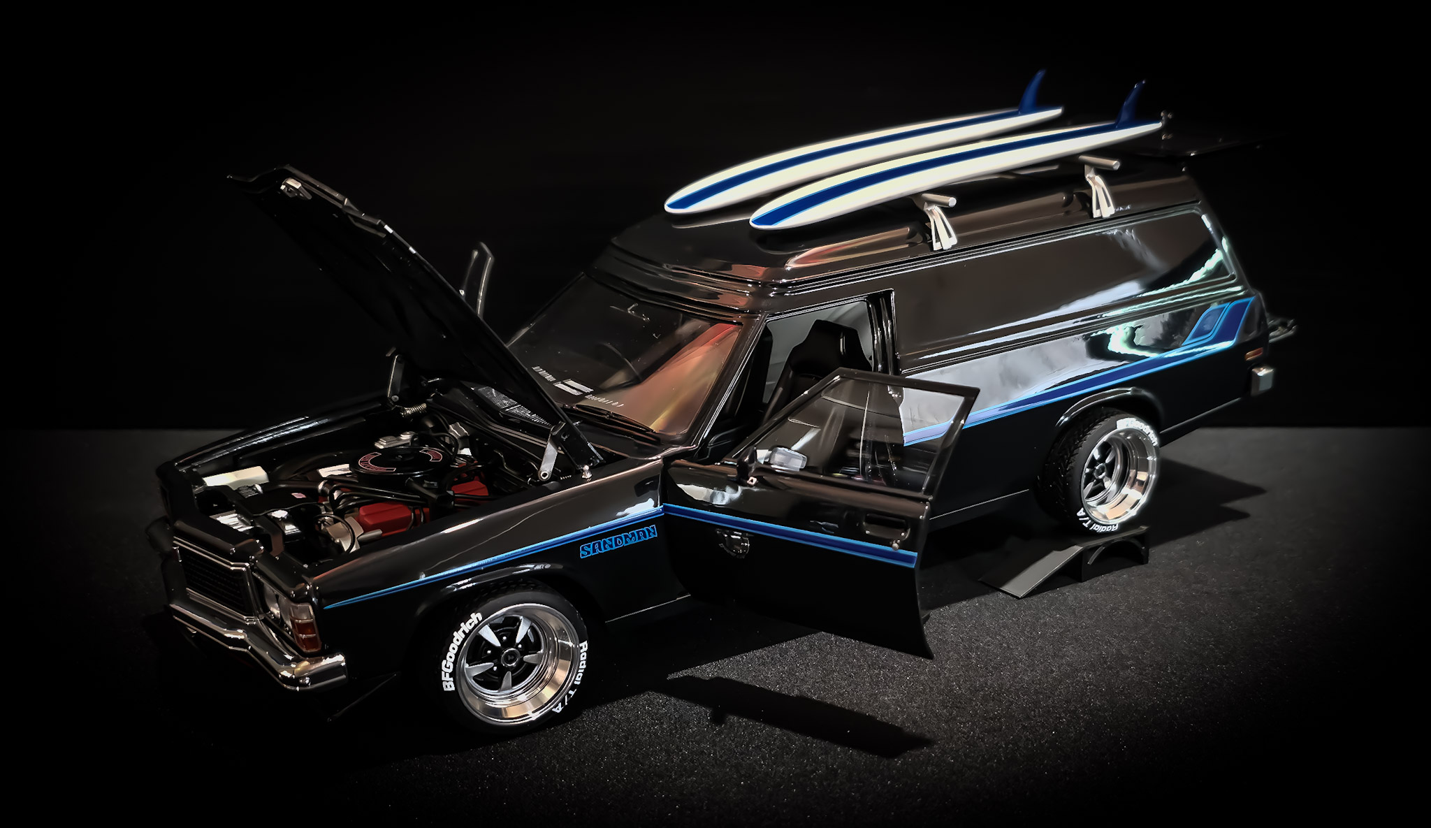 ミニカー AUTOart 1/18 Holden HX Sandman Utility ミニカー AUTOart 1/18 Holden HX Sandman Utility ミニカー AUTOart 1