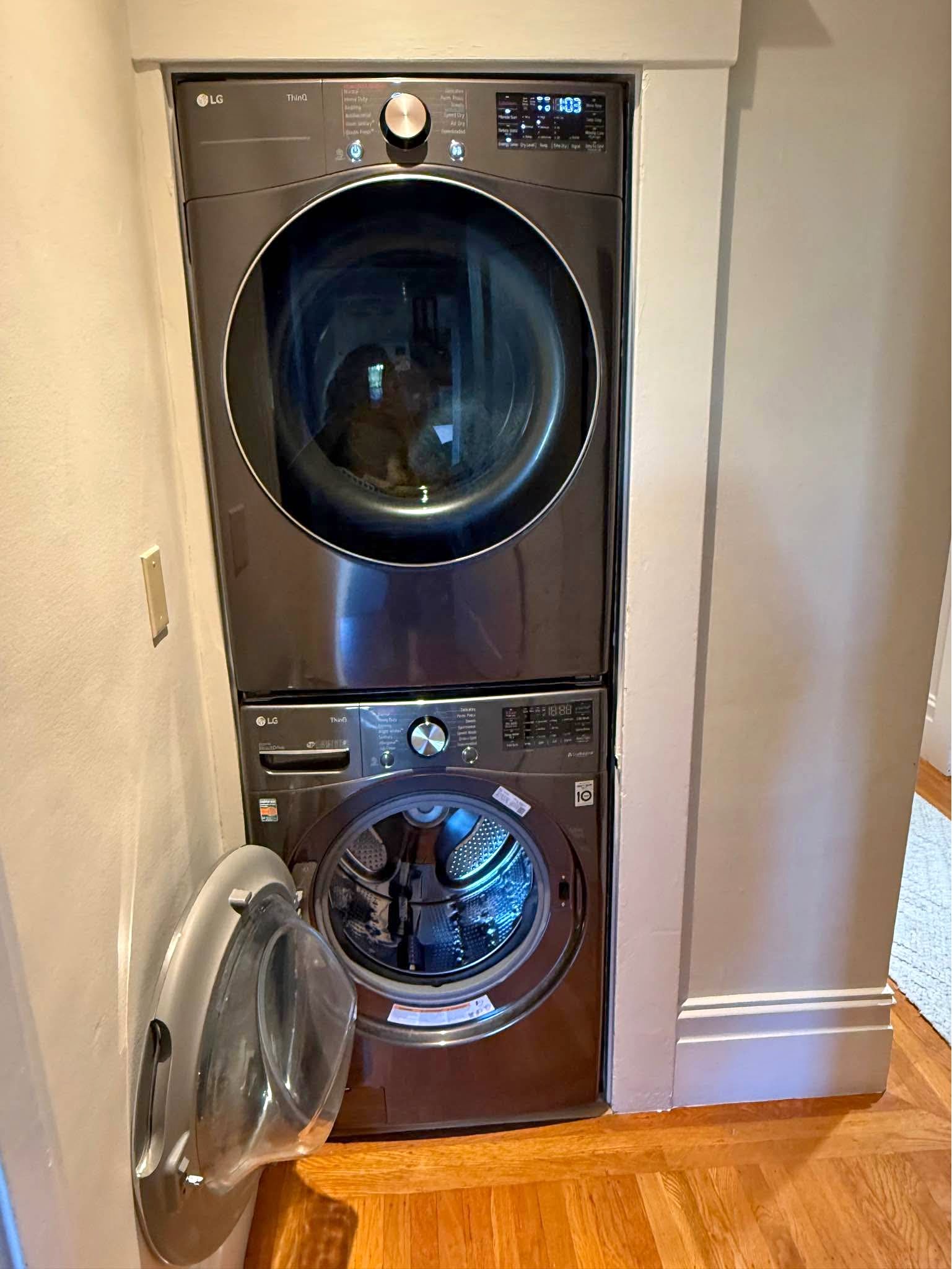 LG Stackable Front-Load Washer + Dryer Set – Excellent Condition – SF ...