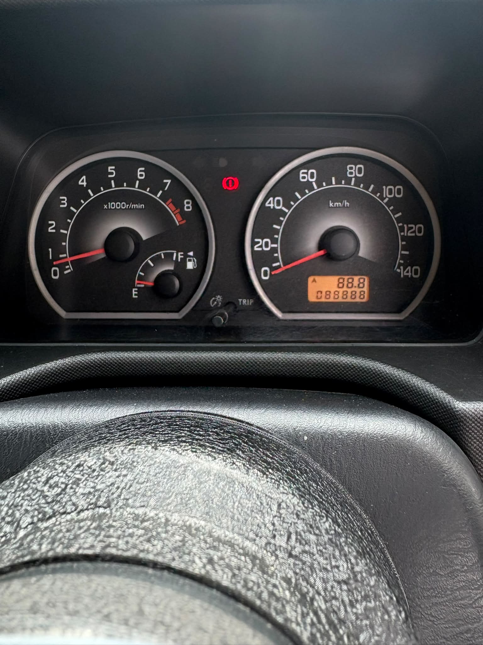 本日めでたく我がサンバー 88,888km トリップメーターは88.8km 