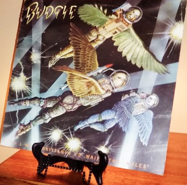 BUDGIE - 