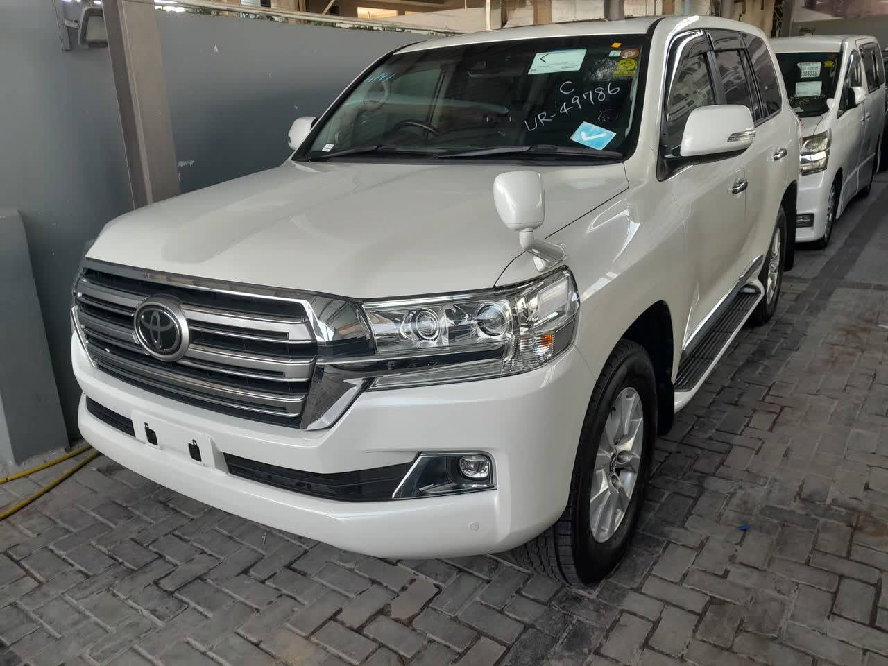 TOYOTA LANDCRUISER ZX 2017 Model Engine 1UR-FE Capacity 4.6L