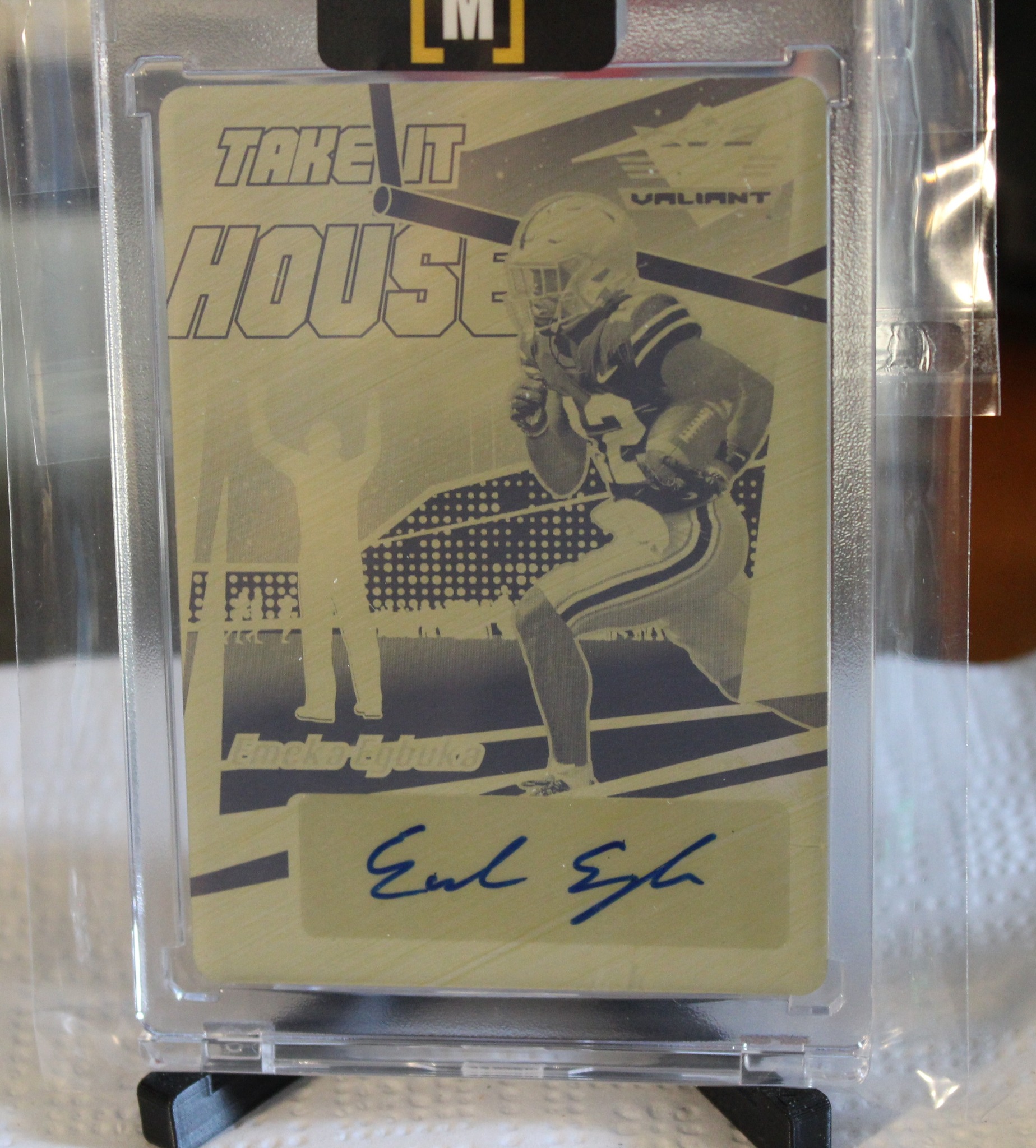 What is the value of a 1/1 2022 Leaf Valiant Football Emeka Egbuka 