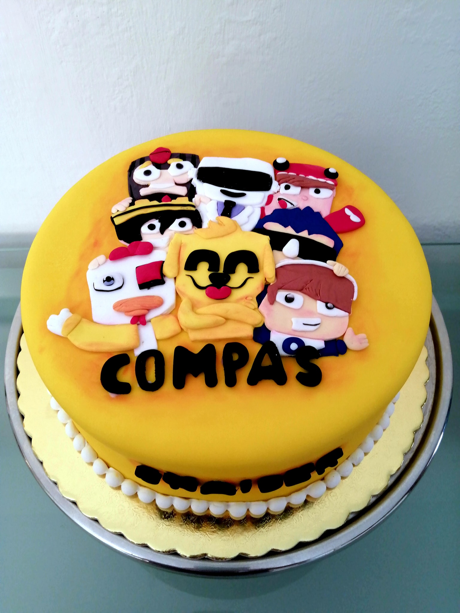 Lufanas Cakes - Torta de LOS COMPAS Celebra con tus... | Facebook