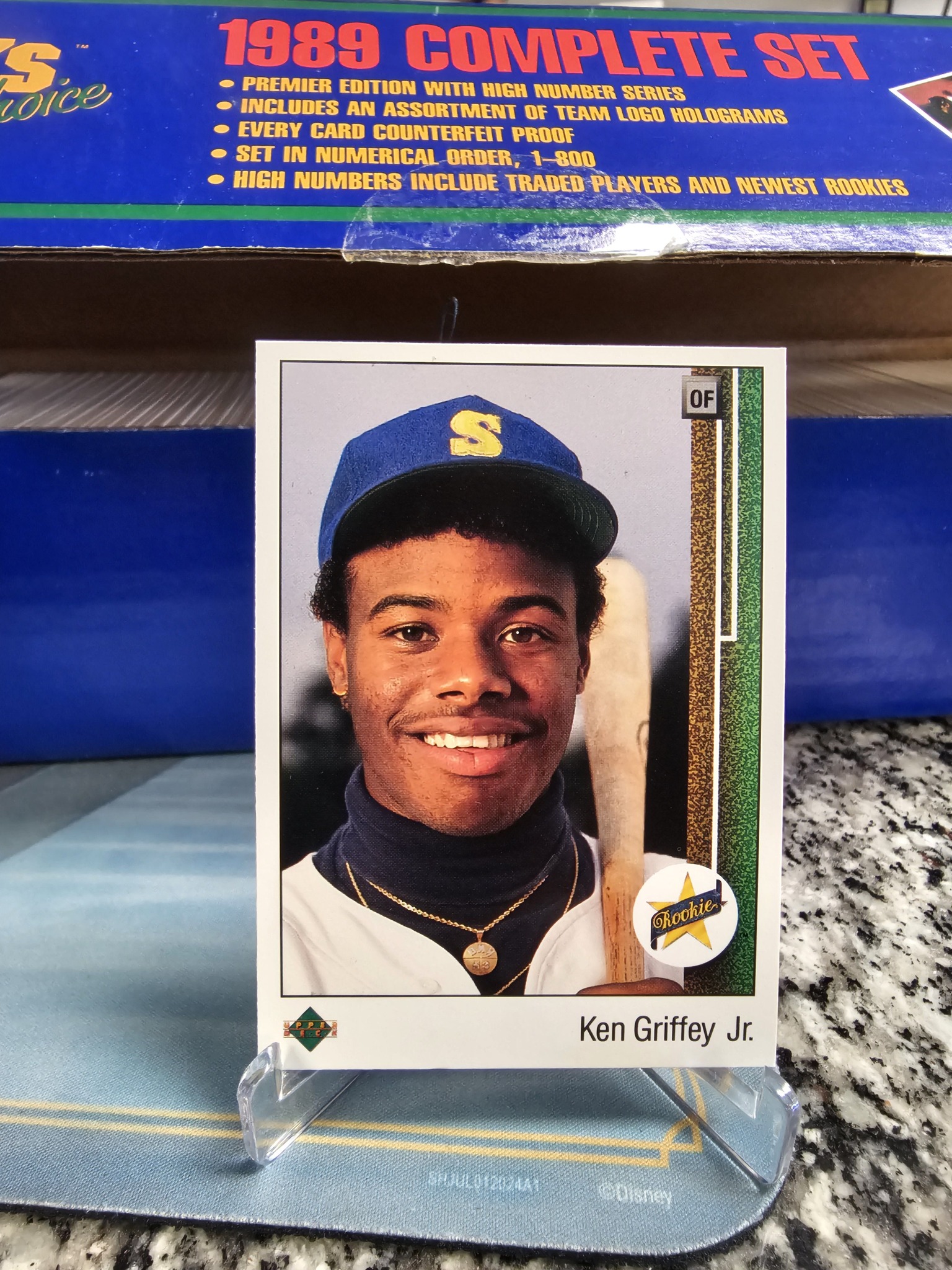 Ken Griffey Jr retook his 89 Upper Deck photo 33 years later. Did 