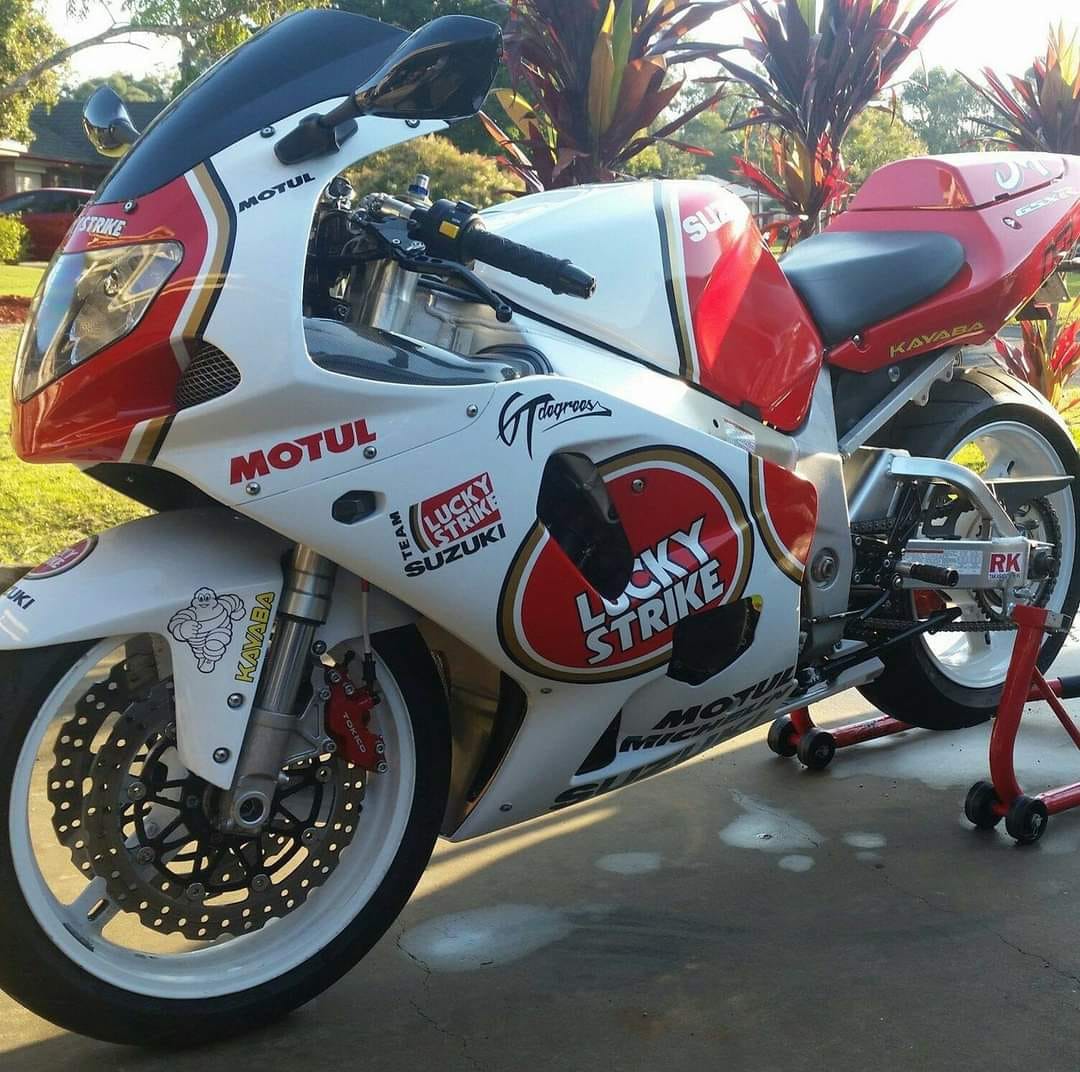2001 Suzuki 750 · Driven 300 miles Factory Suzuki Team Hammer Ben