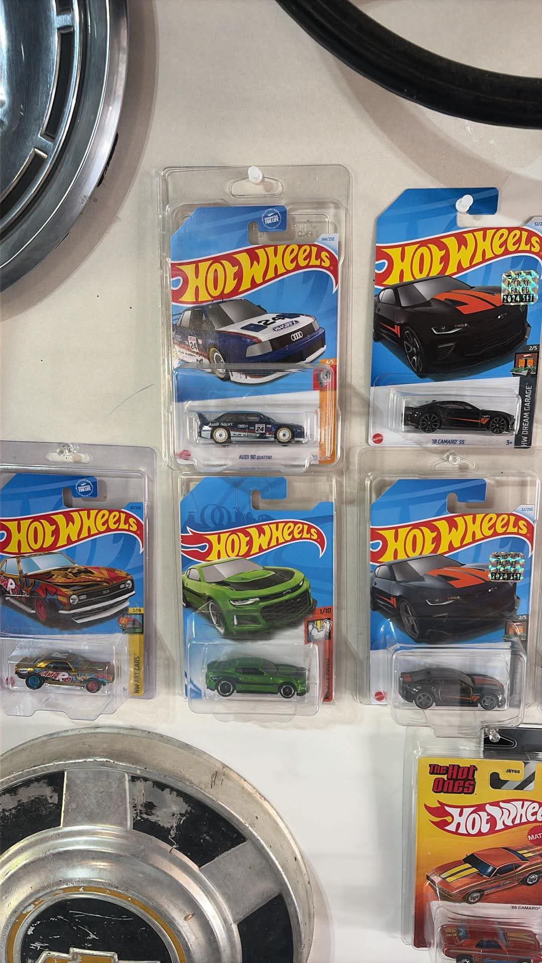 What Hot Wheels trades are available for LA Convention 83 and Roxy