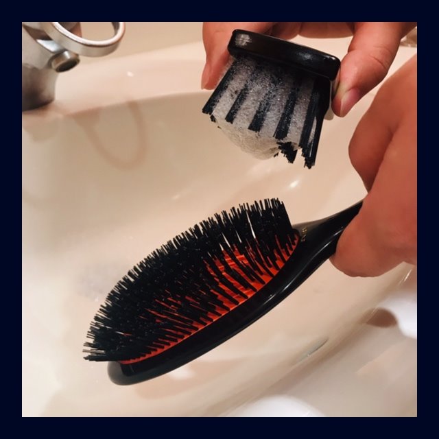ヘアブラシのお手入れ方法 水洗い編 メイソンピアソン Mason Pearson Facebook