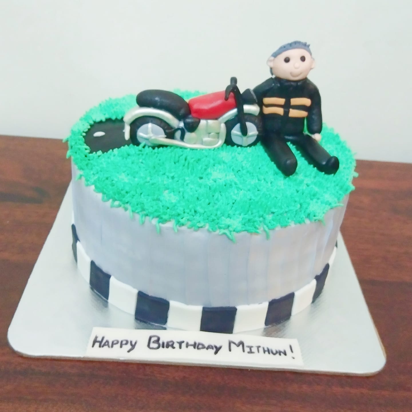 The home baker - A surpise rider theme cake for hubby...