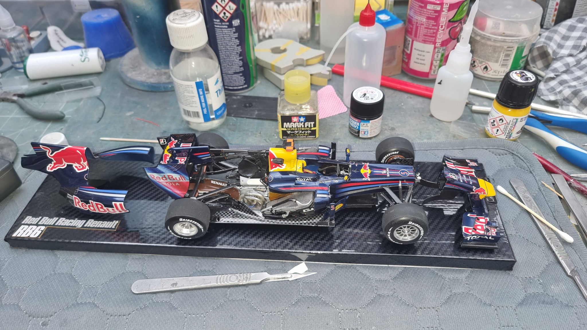 Tamiya 1/20 Redbull RB6 exploded view. Just needs a good Polish