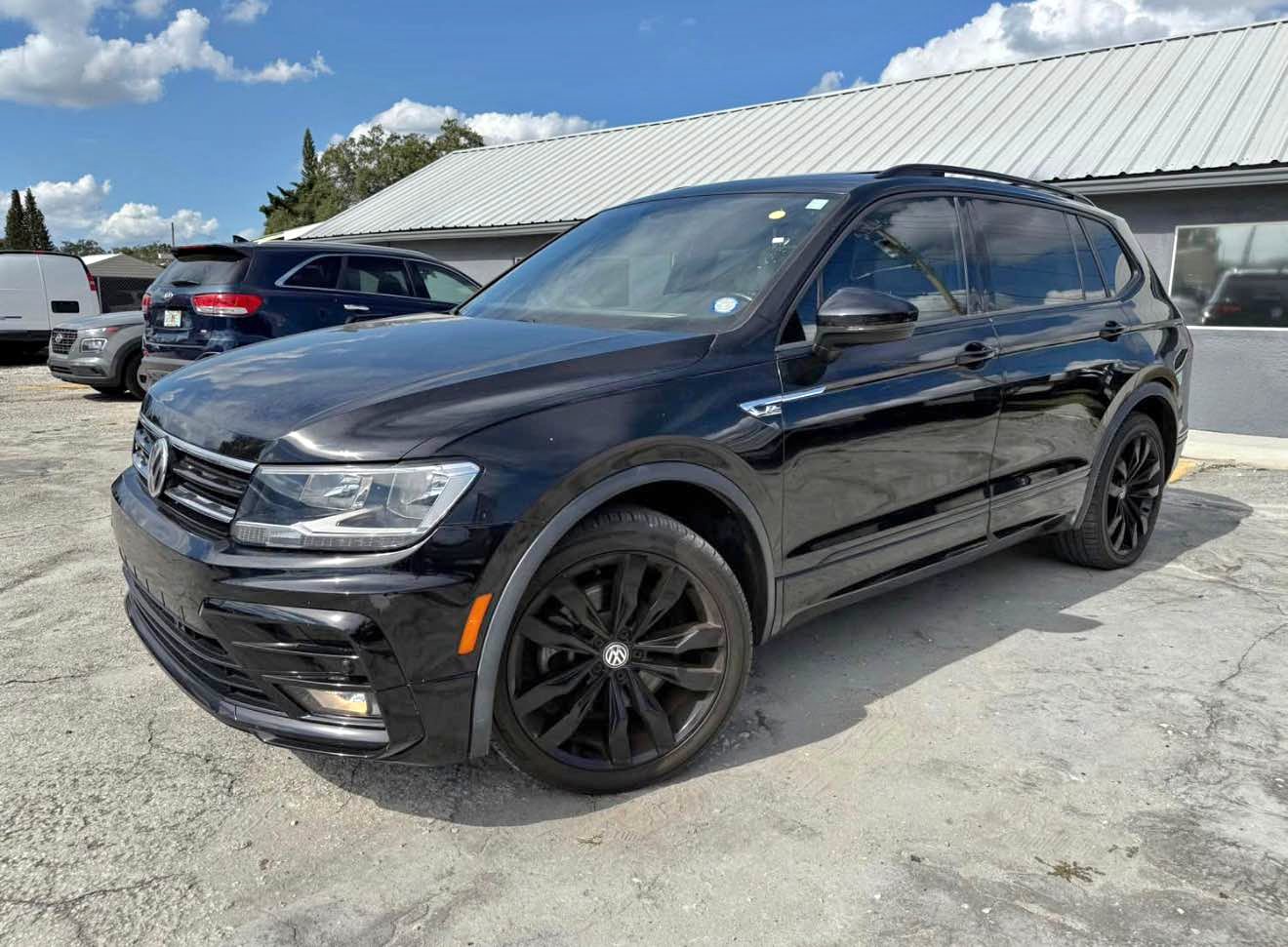2020 Volkswagen Tiguan · SE R-Line Black Sport Utility 4D - Cars ...