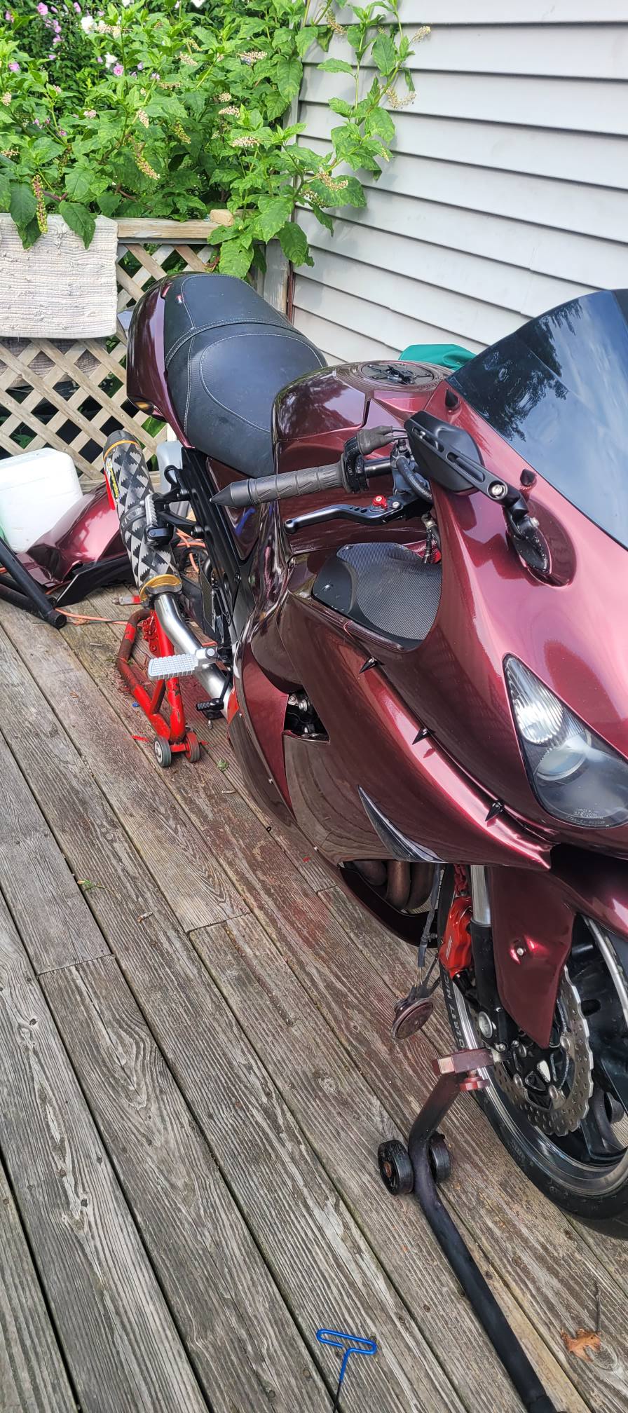 What is the value of a 2007 ZX14 with a cracked frame?