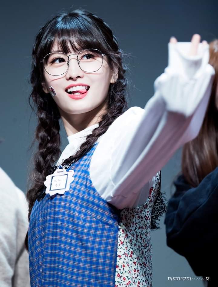 TWICE - MOMO (@officialmoguri) • Facebook