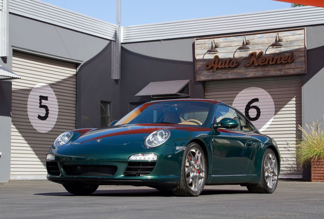 SECRET ダークグリーン ベロア　上 Sherwood green metallic gloss wrap color by Hexis