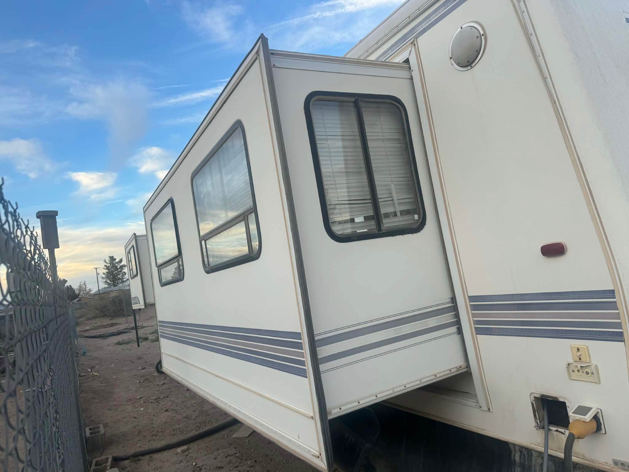 2002 Rv white - RVs & Campers - Las Cruces, New Mexico | Facebook ...