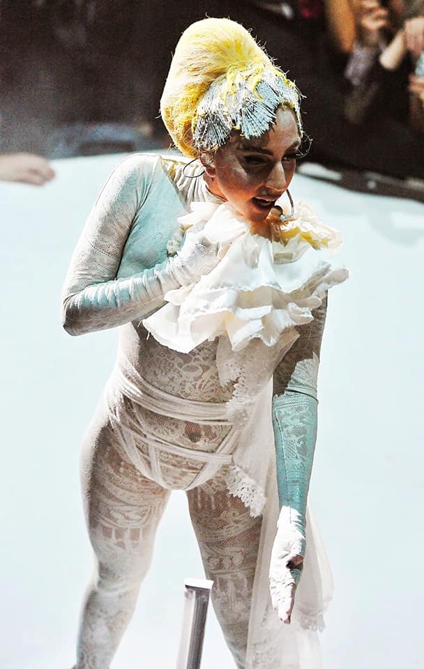 lady gaga meat dress at the 2010 vmas Reactions to Gaga's iconic MTV 2010 vmas