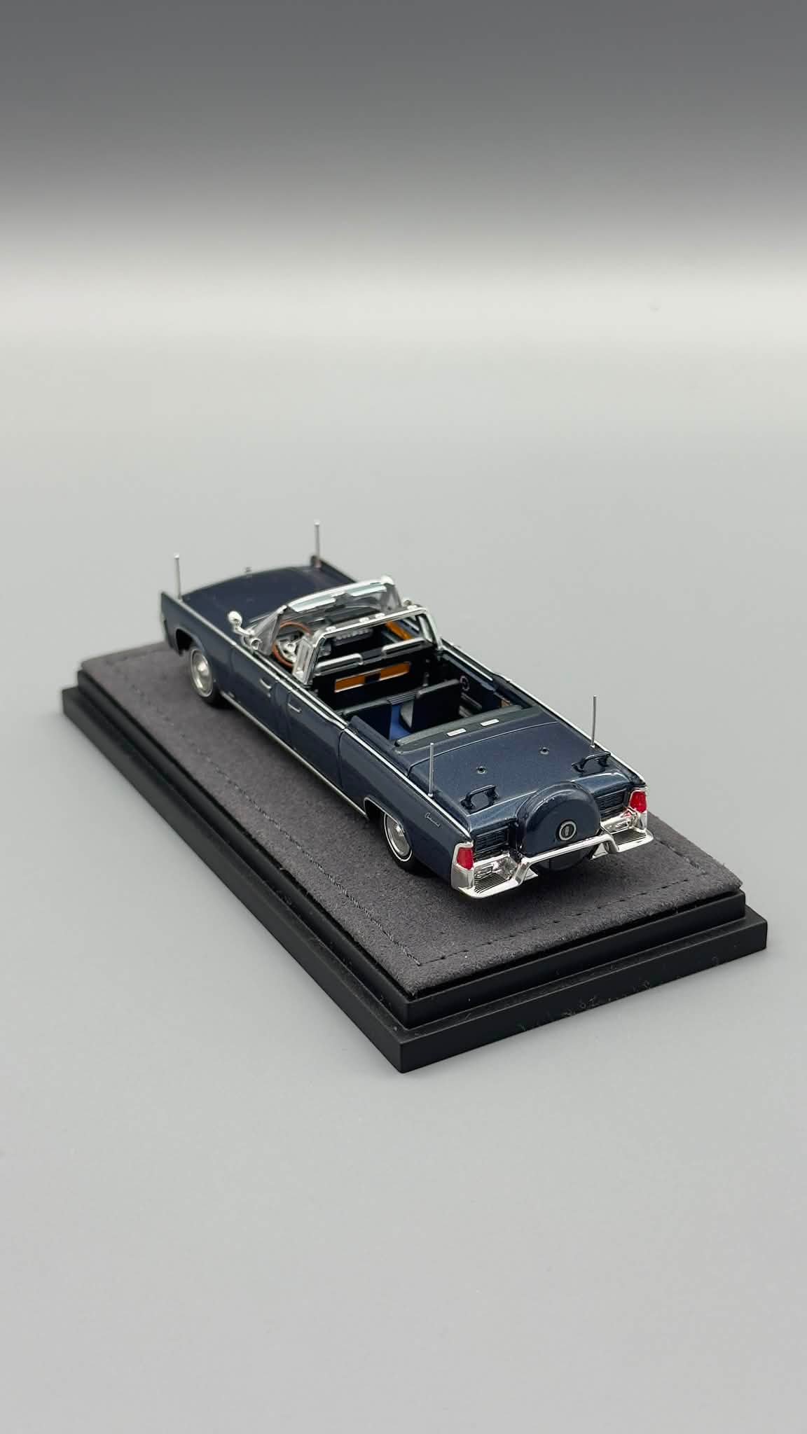 1961 Lincoln Continental SS-100-X 1:64 scale diecast model by GOC